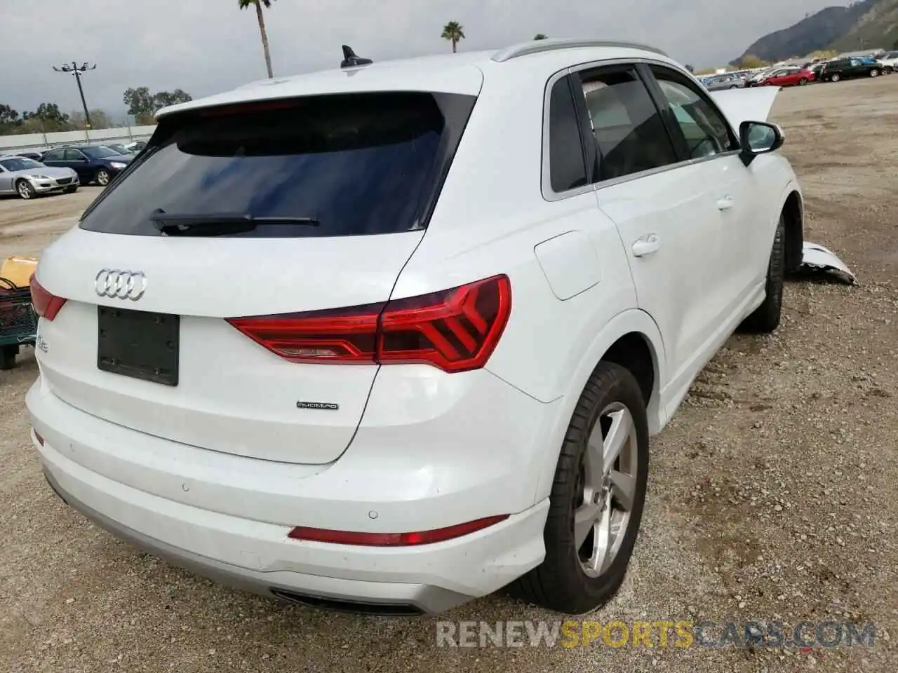 4 Photograph of a damaged car WA1AECF30L1021612 AUDI Q3 2020