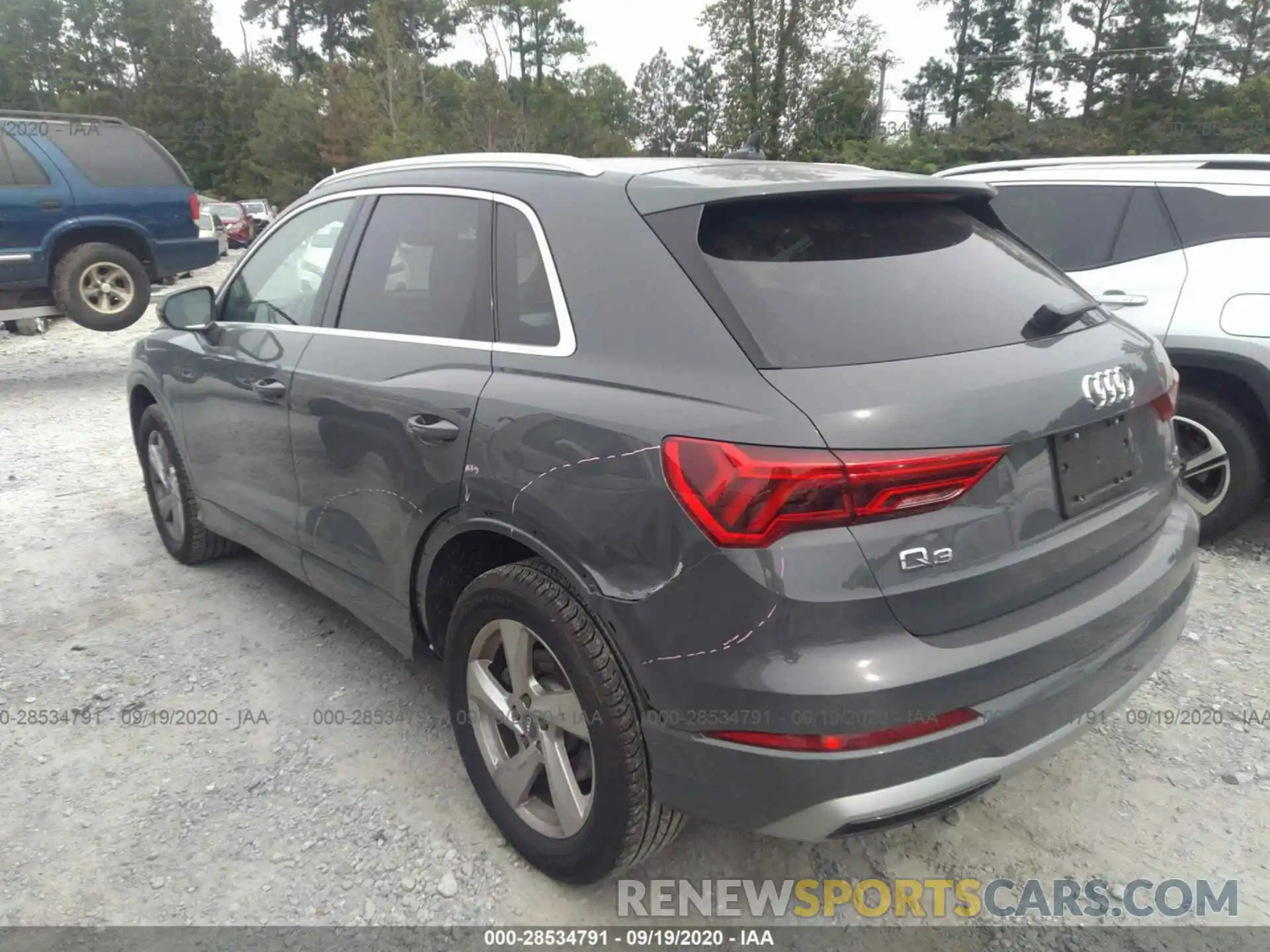 6 Photograph of a damaged car WA1AECF30L1033694 AUDI Q3 2020