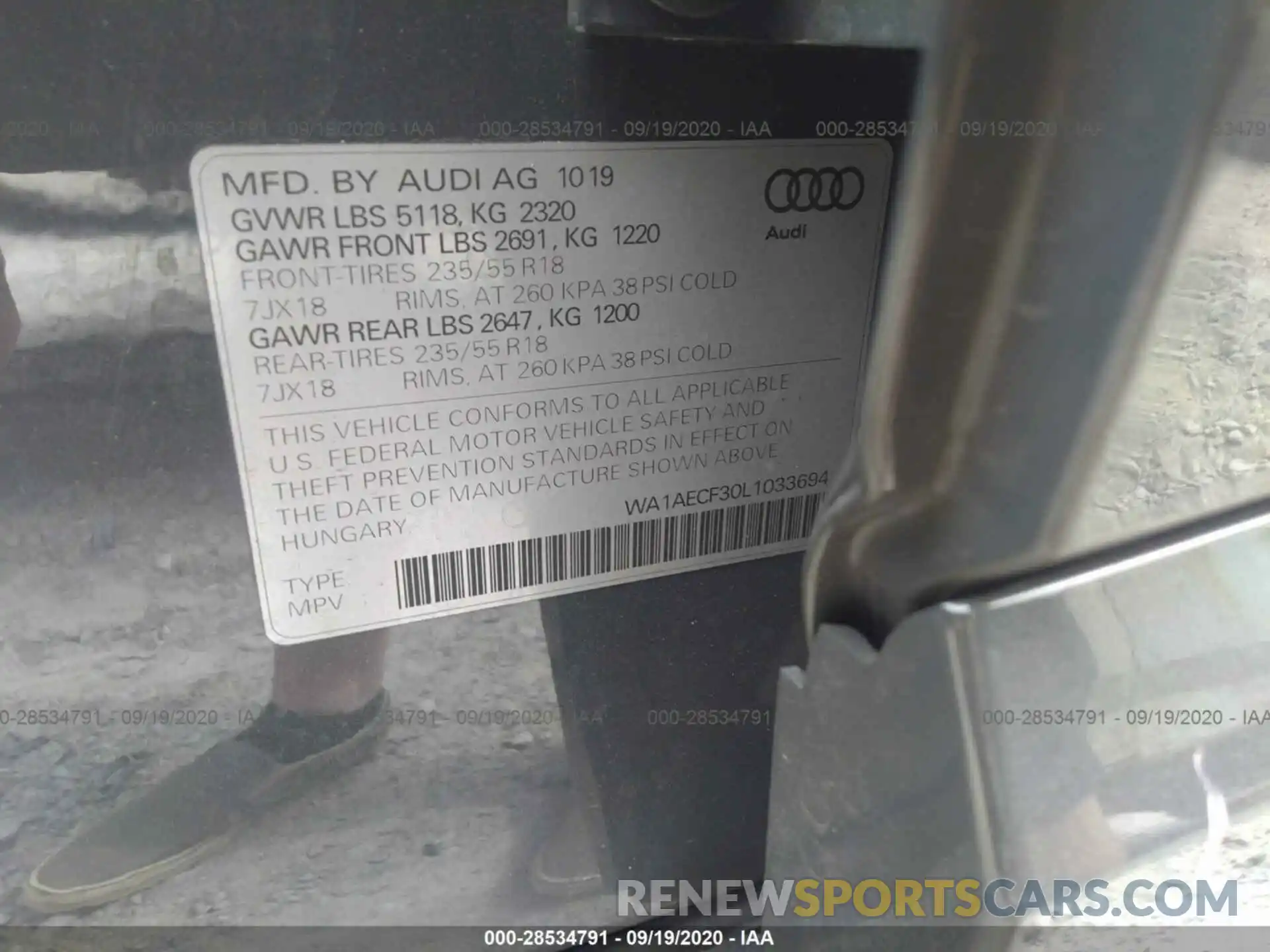 9 Photograph of a damaged car WA1AECF30L1033694 AUDI Q3 2020