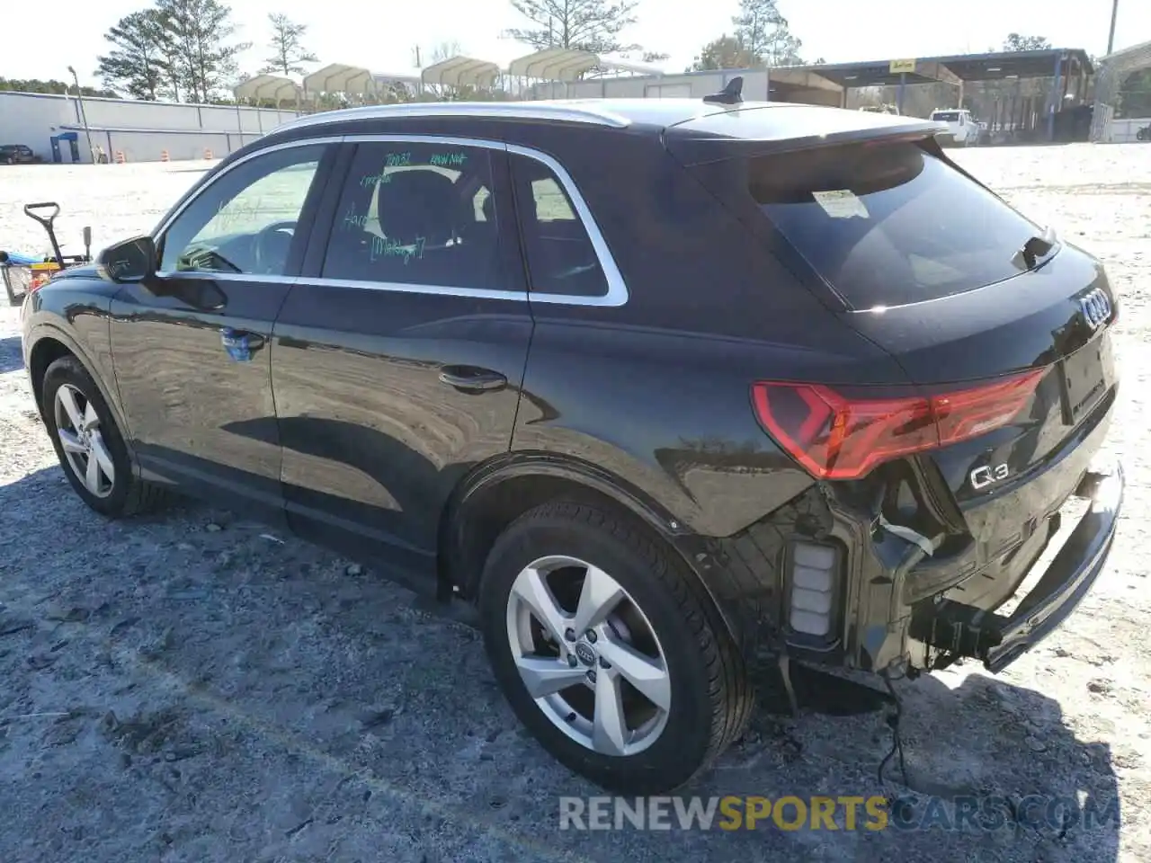 3 Photograph of a damaged car WA1AECF30L1034361 AUDI Q3 2020