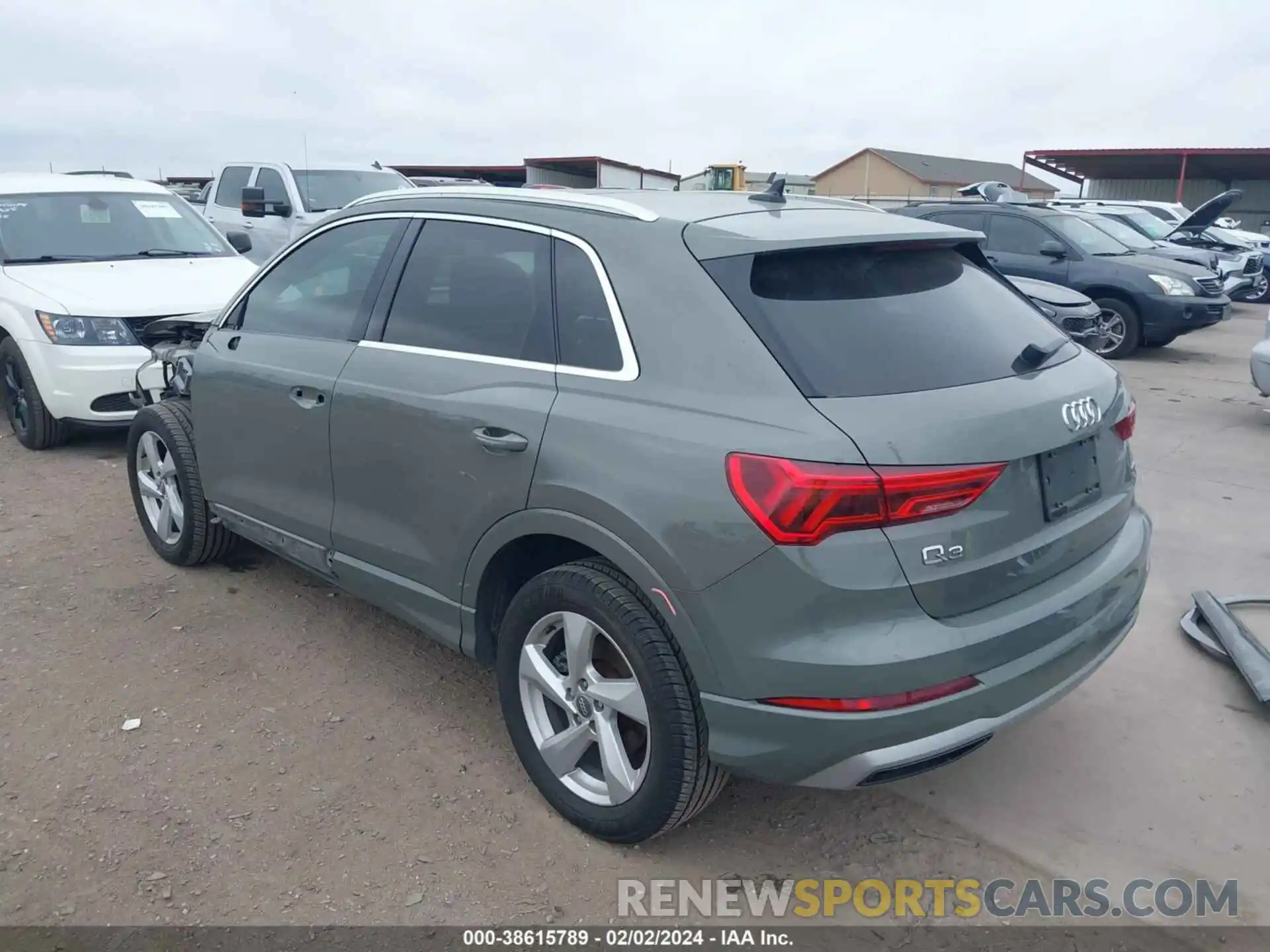 3 Photograph of a damaged car WA1AECF30L1035462 AUDI Q3 2020