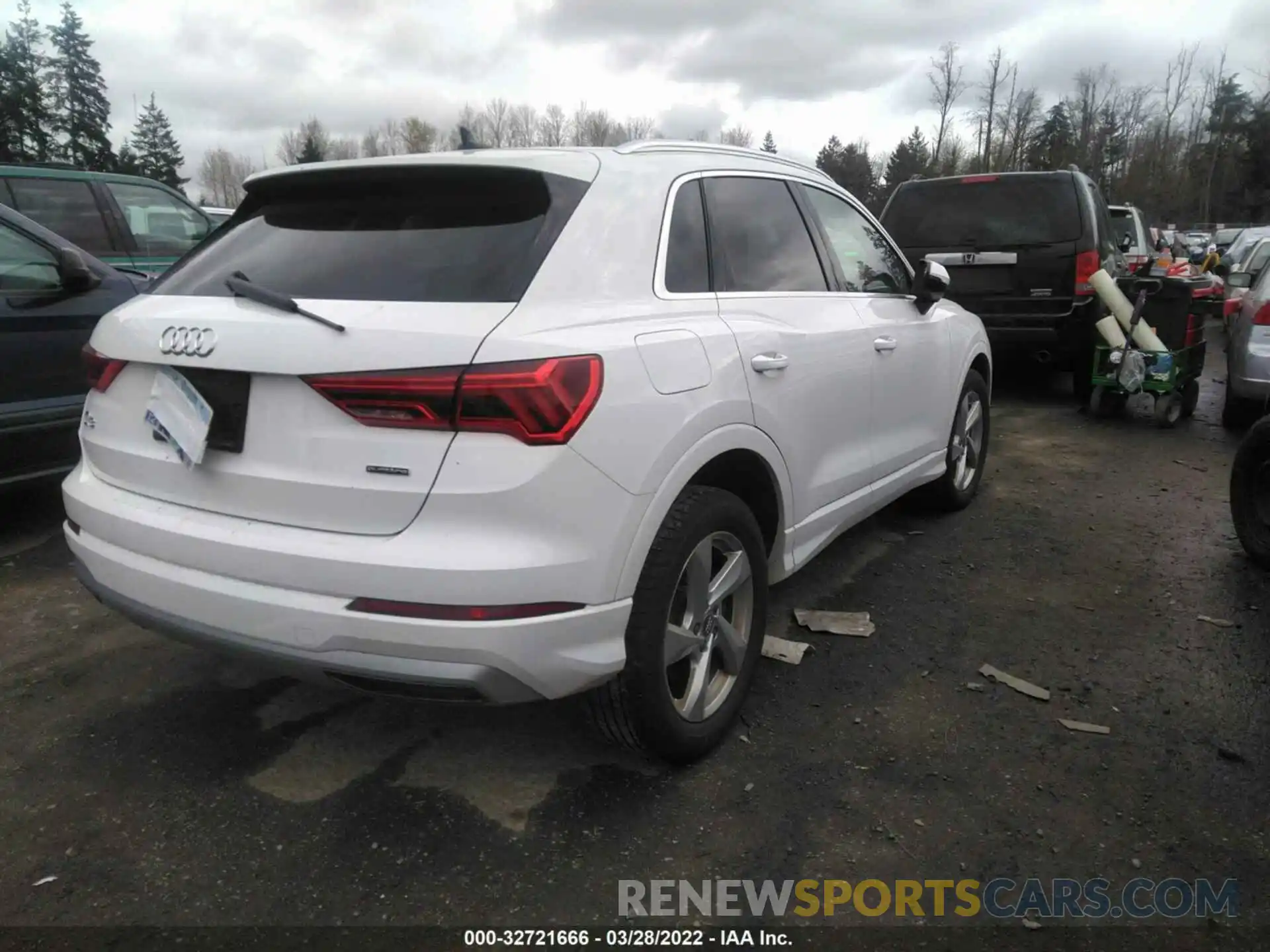 4 Photograph of a damaged car WA1AECF30L1038331 AUDI Q3 2020