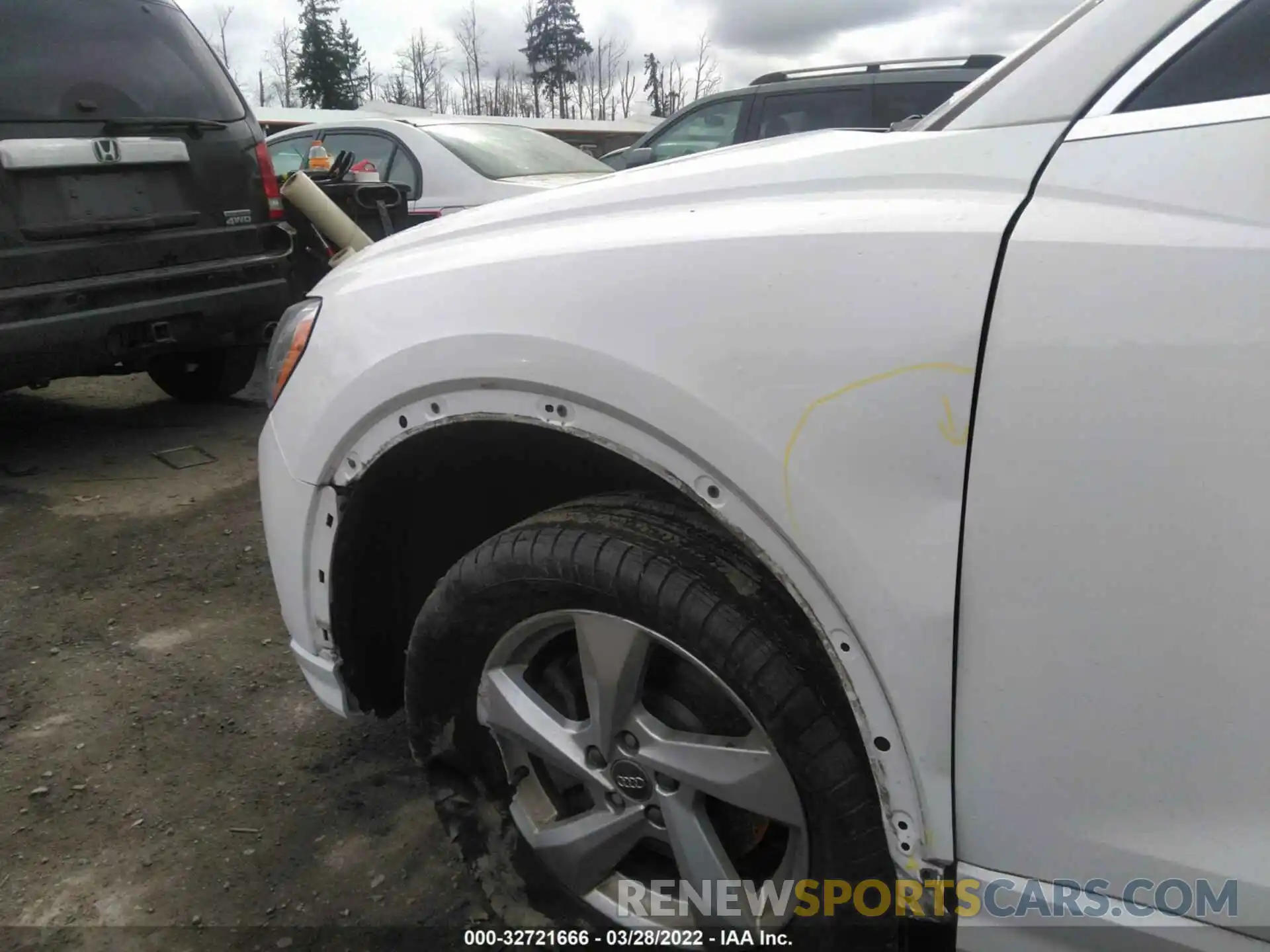 6 Photograph of a damaged car WA1AECF30L1038331 AUDI Q3 2020