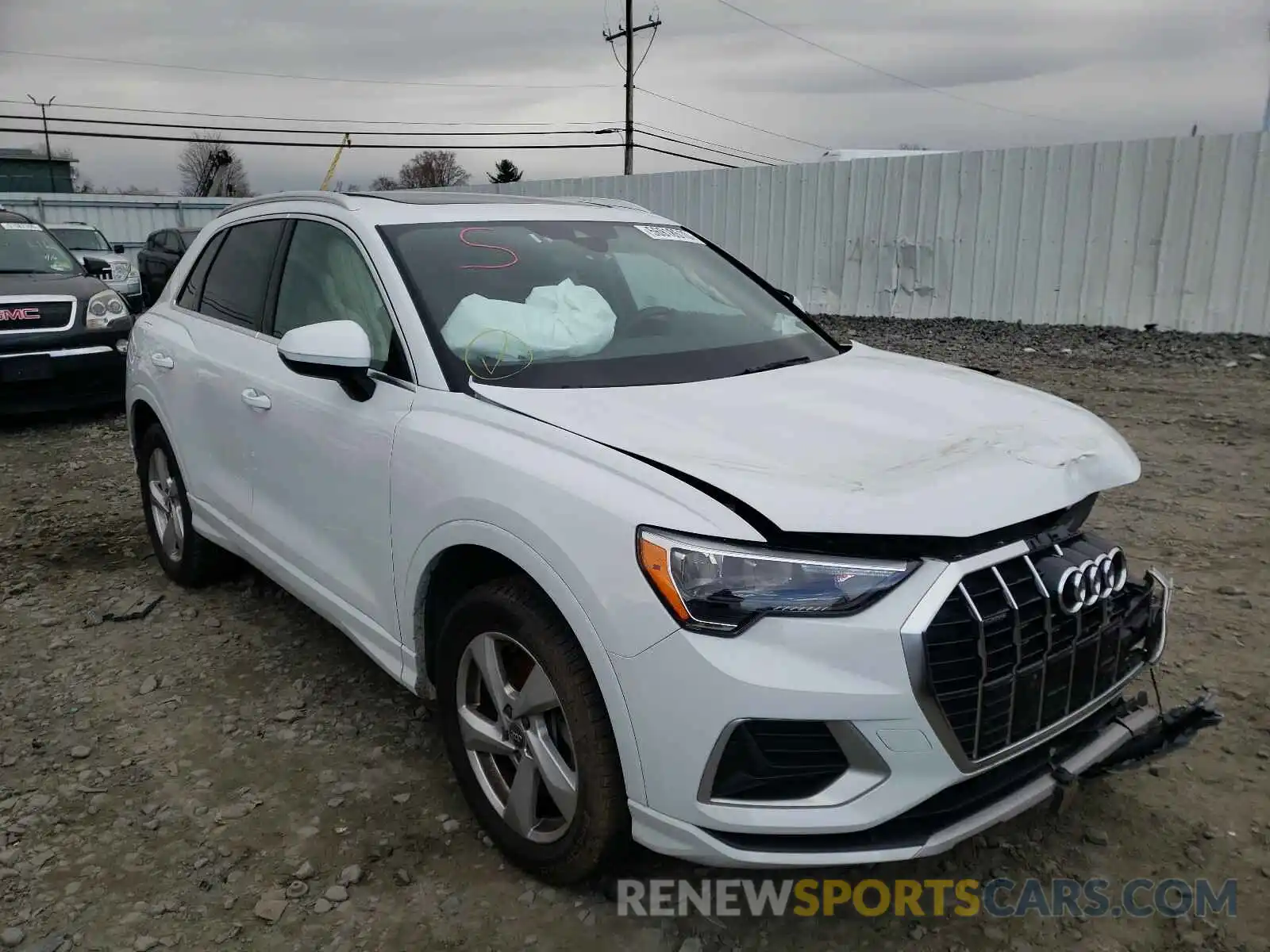 1 Photograph of a damaged car WA1AECF30L1059048 AUDI Q3 2020