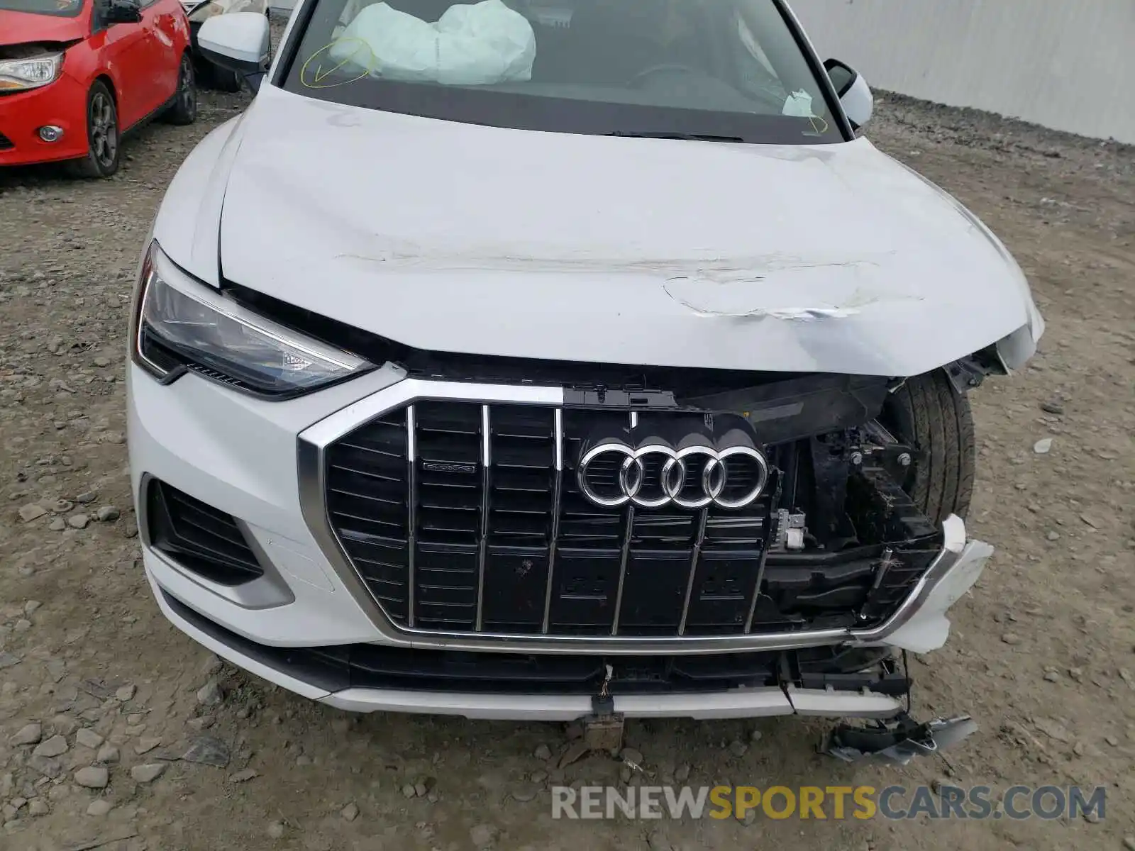 9 Photograph of a damaged car WA1AECF30L1059048 AUDI Q3 2020