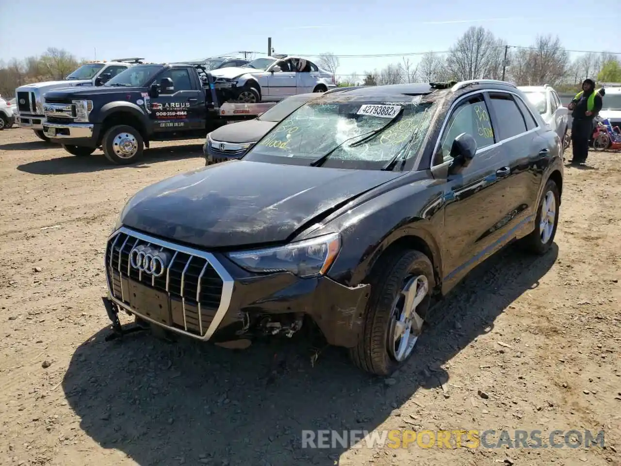 2 Photograph of a damaged car WA1AECF30L1076335 AUDI Q3 2020