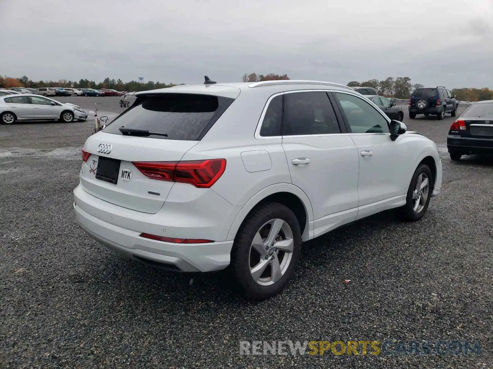 4 Photograph of a damaged car WA1AECF30L1102402 AUDI Q3 2020