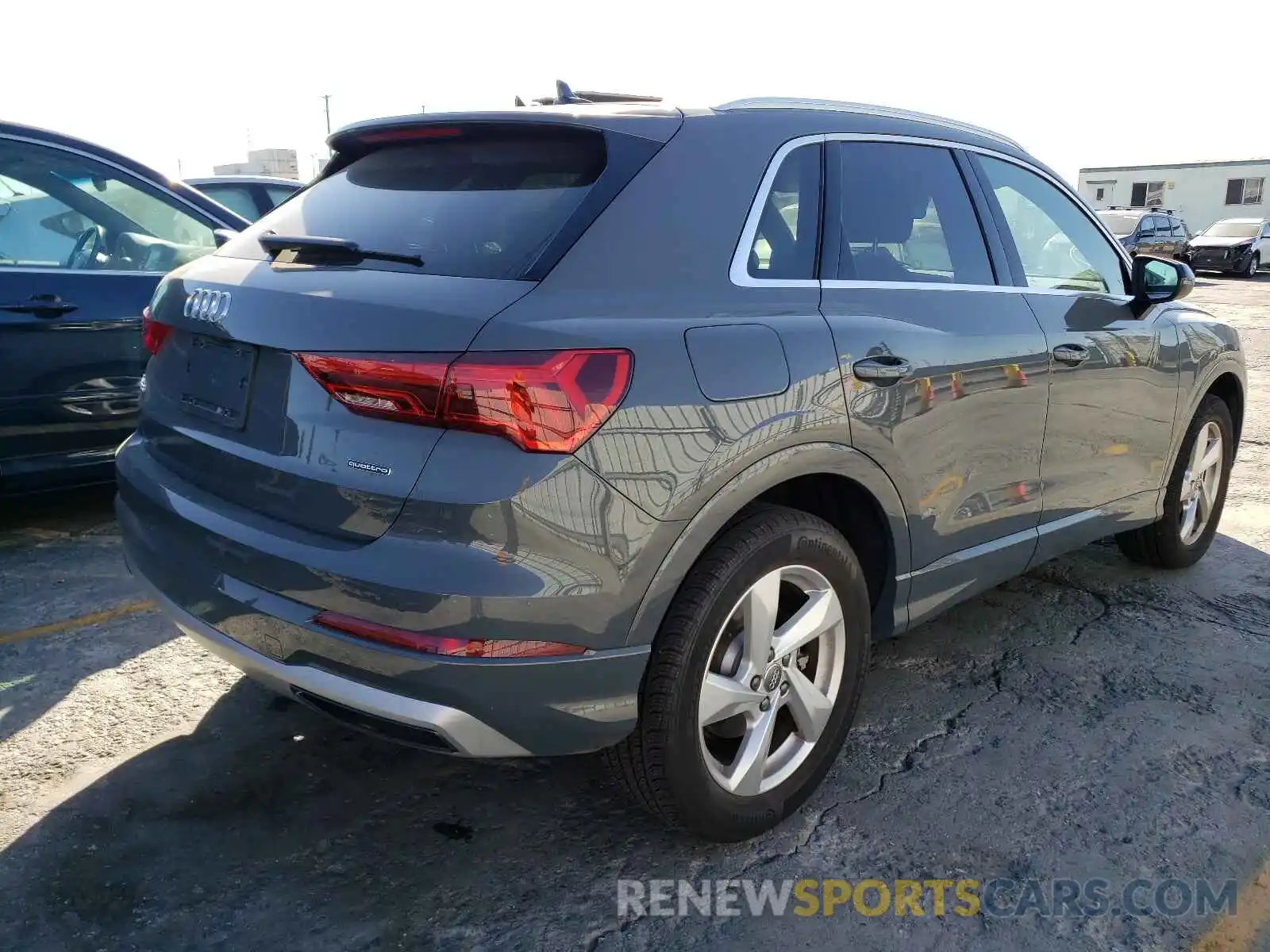 4 Photograph of a damaged car WA1AECF31L1004950 AUDI Q3 2020