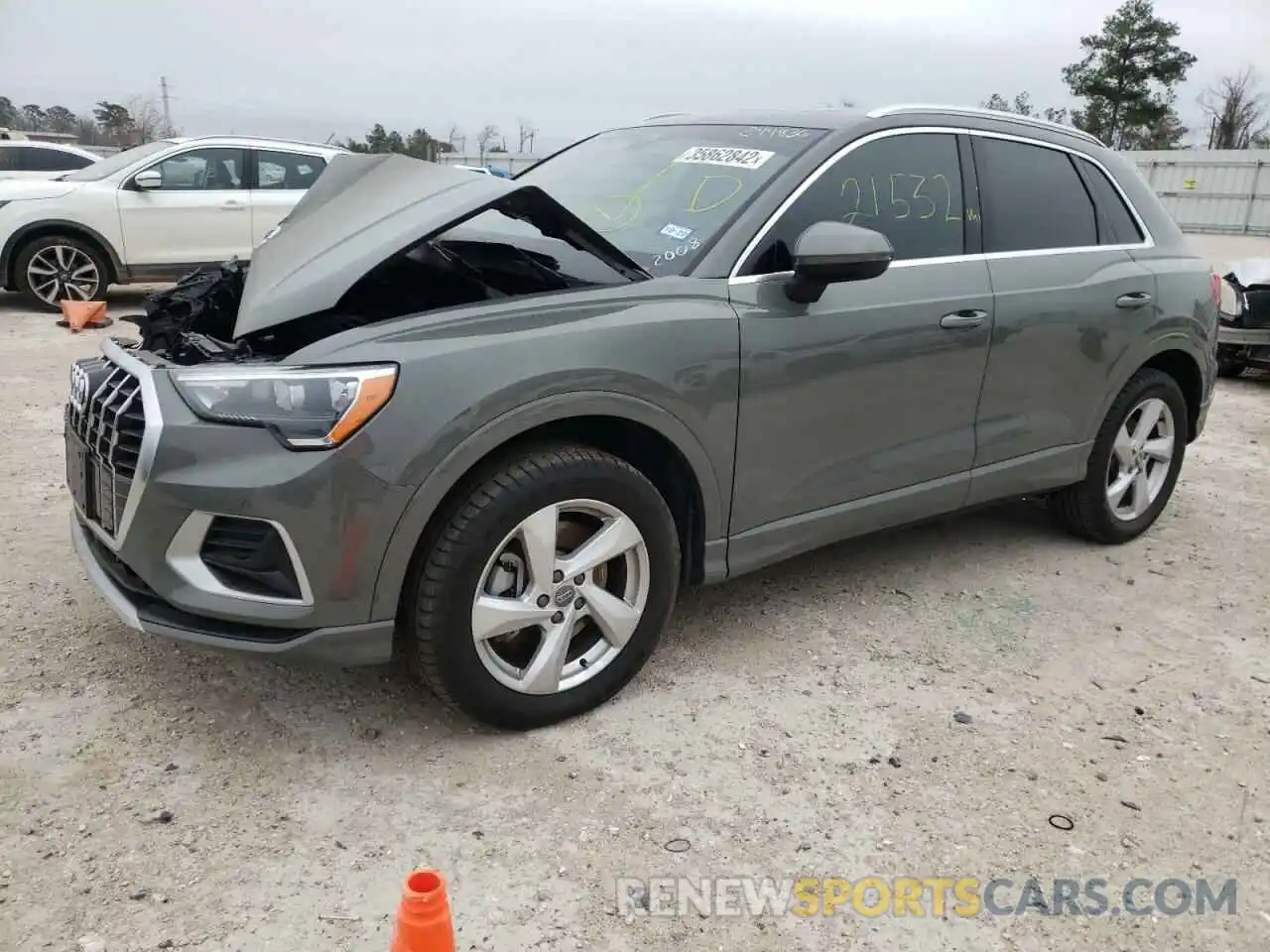 2 Photograph of a damaged car WA1AECF31L1022008 AUDI Q3 2020