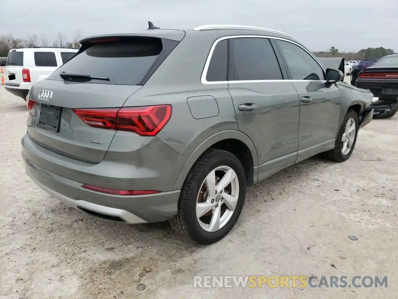 4 Photograph of a damaged car WA1AECF31L1022008 AUDI Q3 2020