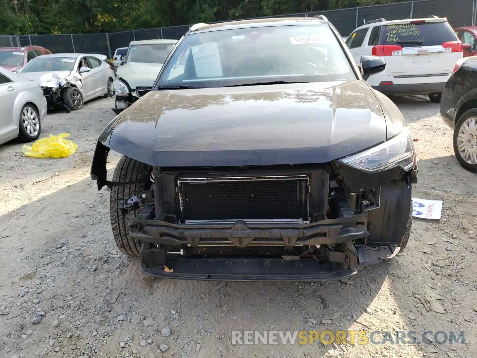 9 Photograph of a damaged car WA1AECF31L1024423 AUDI Q3 2020