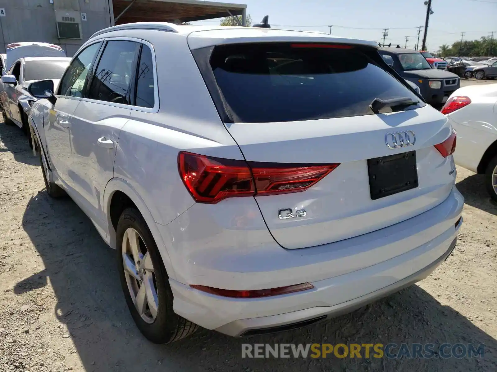 3 Photograph of a damaged car WA1AECF31L1024809 AUDI Q3 2020