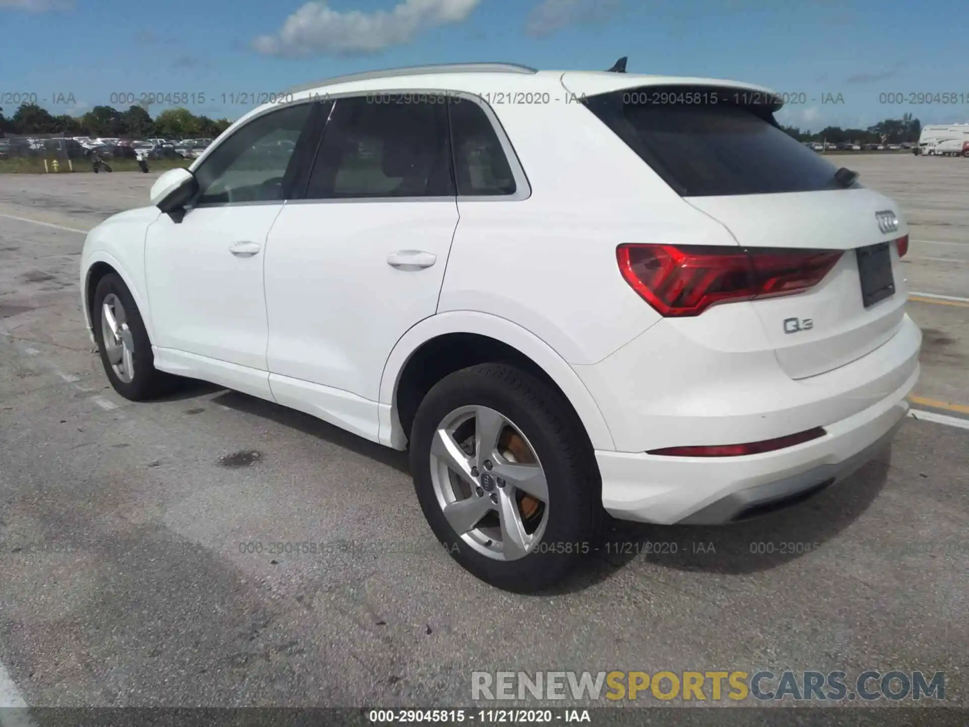 3 Photograph of a damaged car WA1AECF31L1031131 AUDI Q3 2020