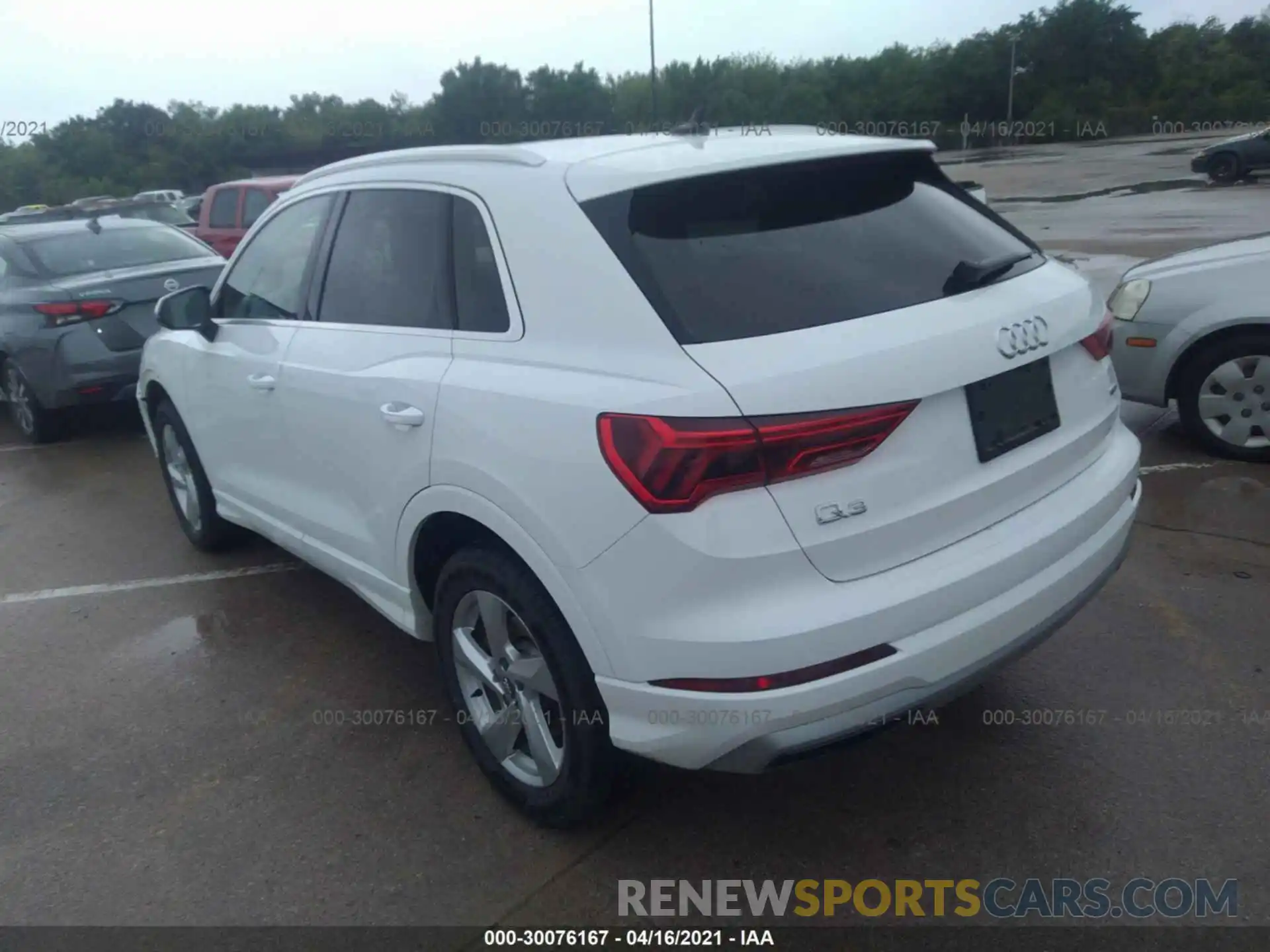 3 Photograph of a damaged car WA1AECF31L1032134 AUDI Q3 2020