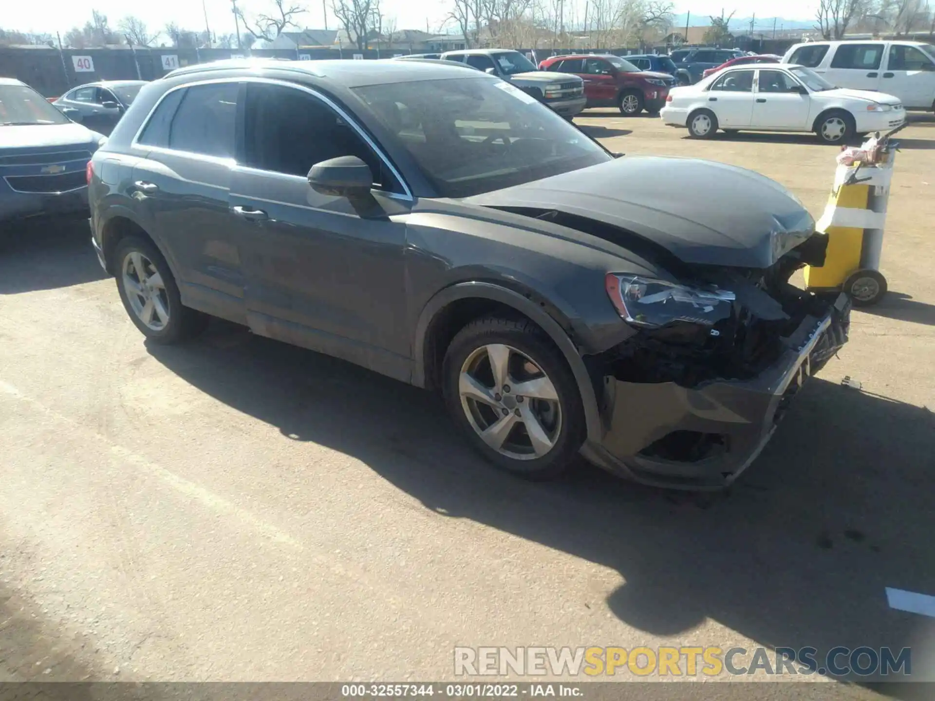 1 Фотография поврежденного автомобиля WA1AECF31L1035048 AUDI Q3 2020