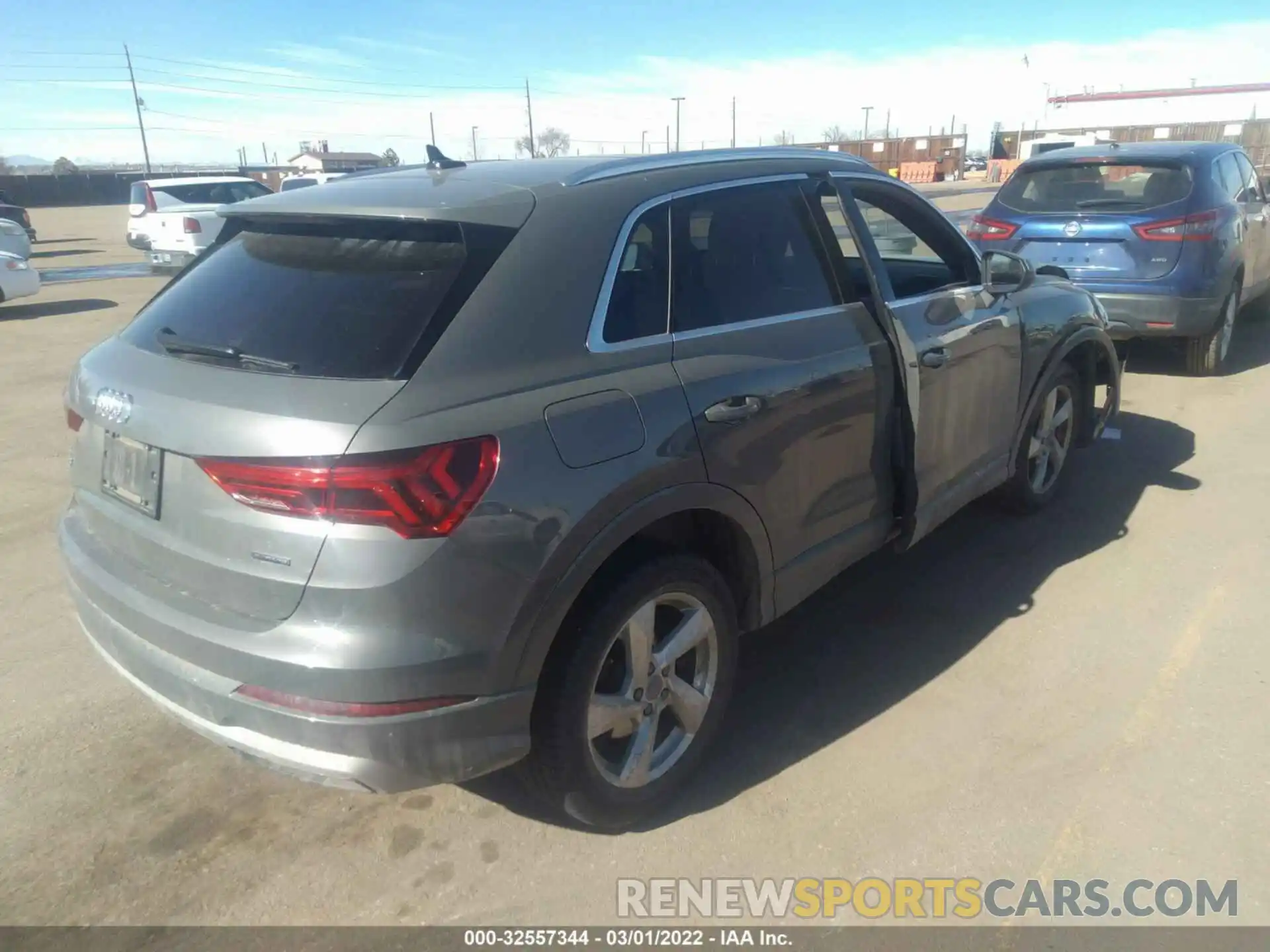 4 Фотография поврежденного автомобиля WA1AECF31L1035048 AUDI Q3 2020