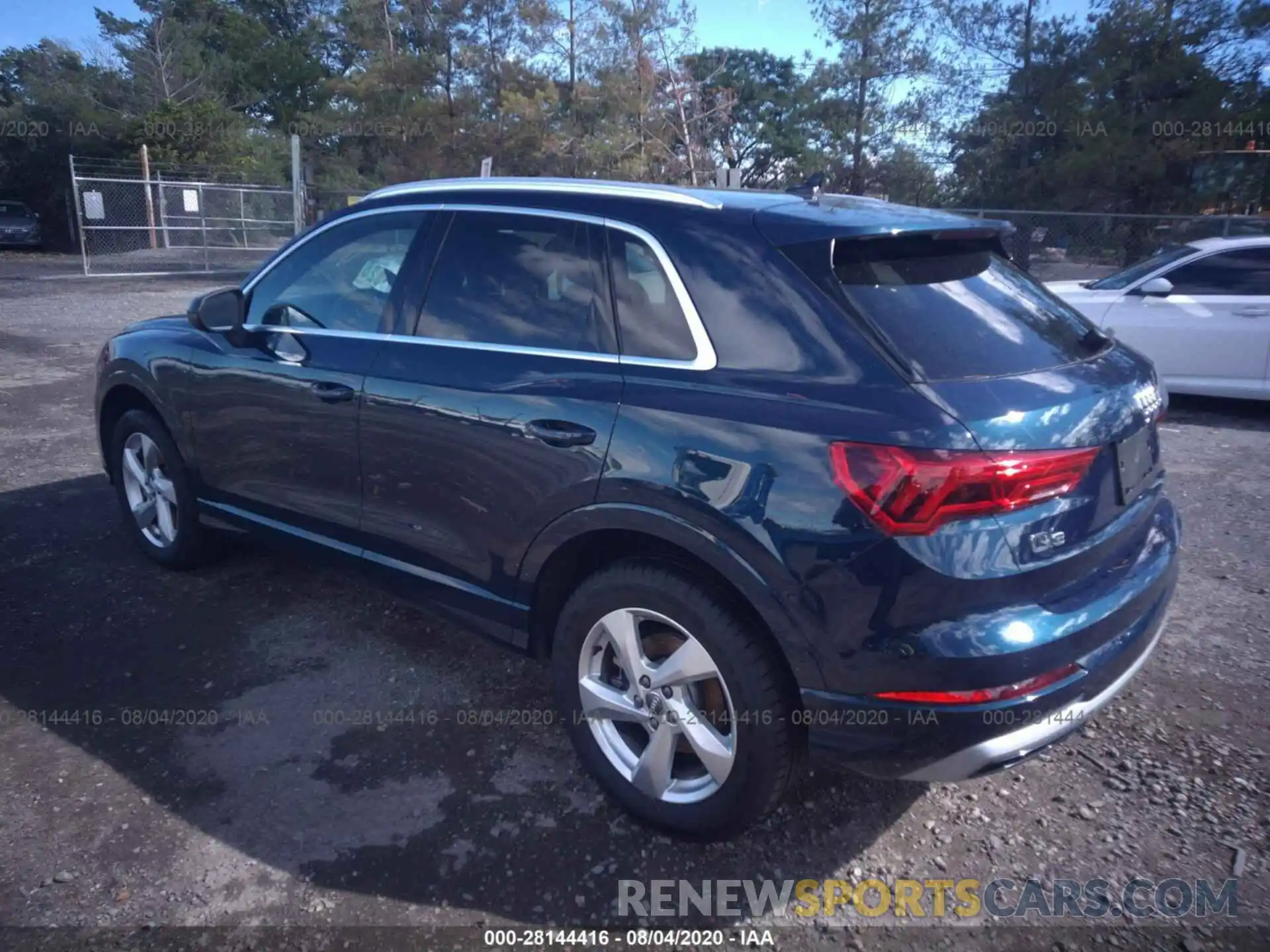 3 Photograph of a damaged car WA1AECF31L1041321 AUDI Q3 2020