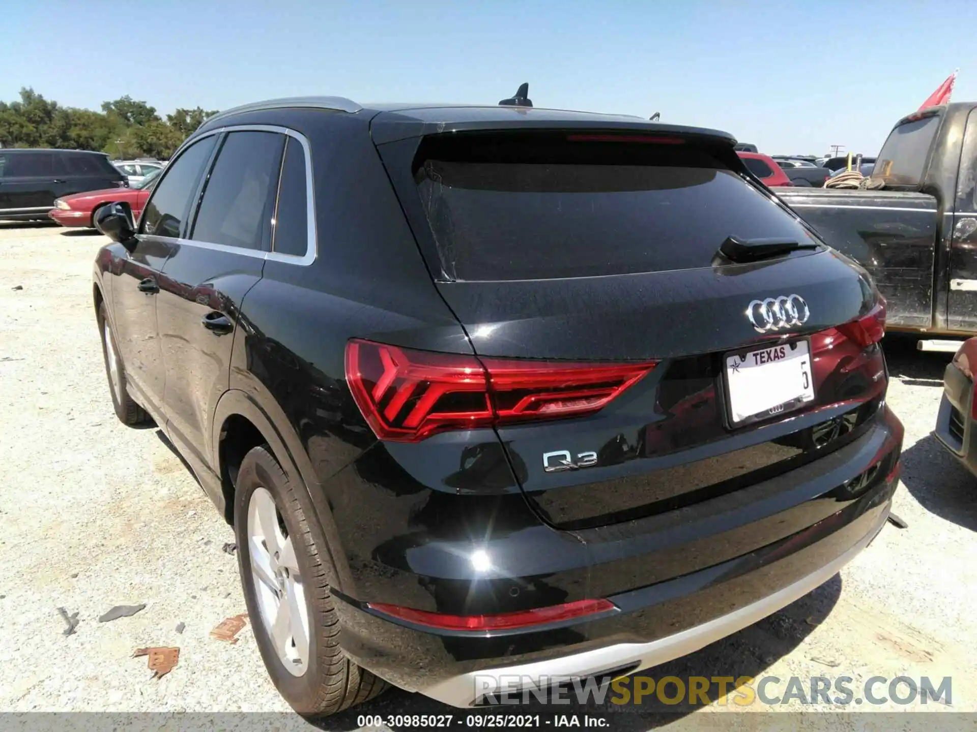 3 Photograph of a damaged car WA1AECF31L1098330 AUDI Q3 2020