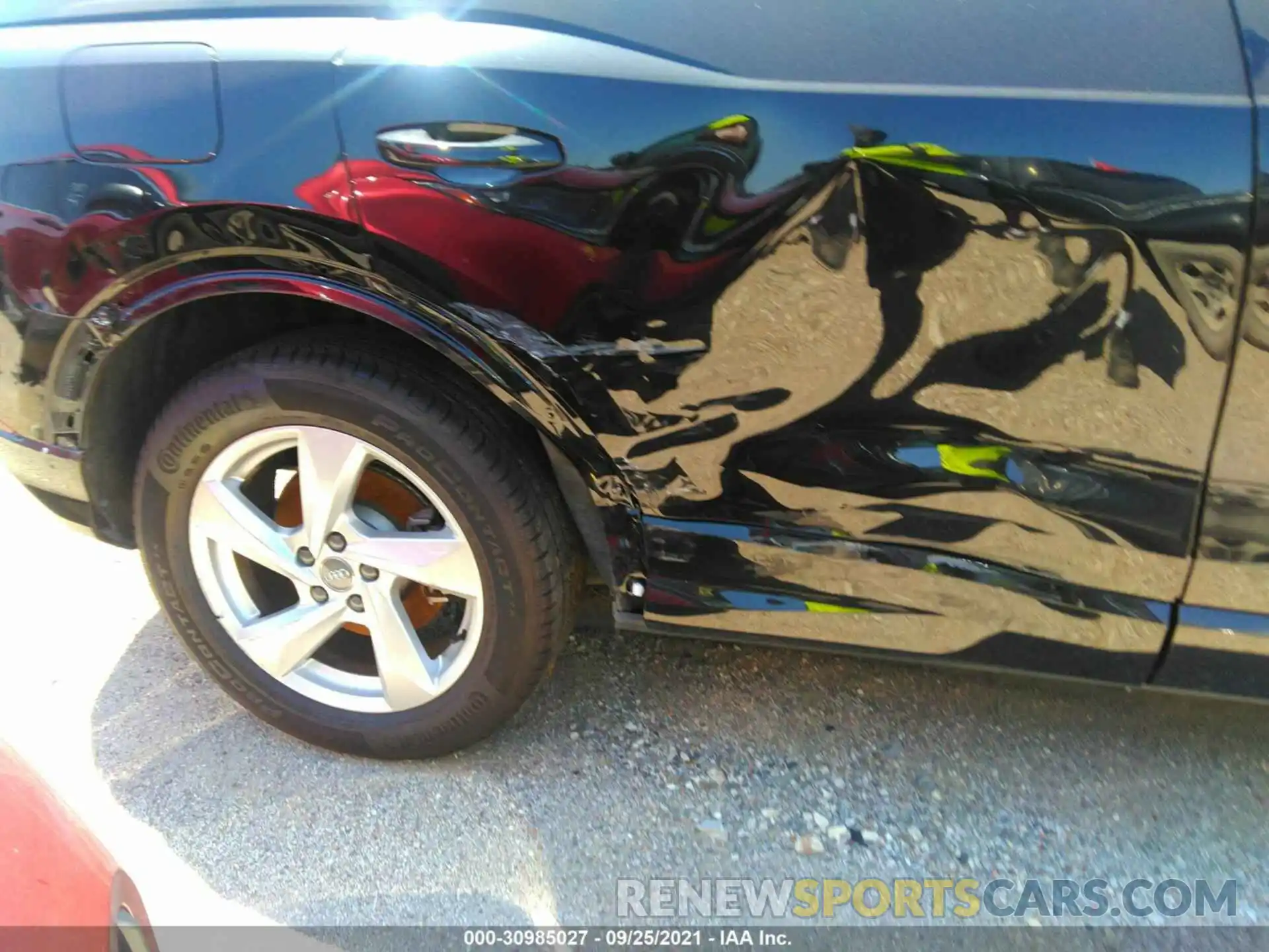 6 Photograph of a damaged car WA1AECF31L1098330 AUDI Q3 2020