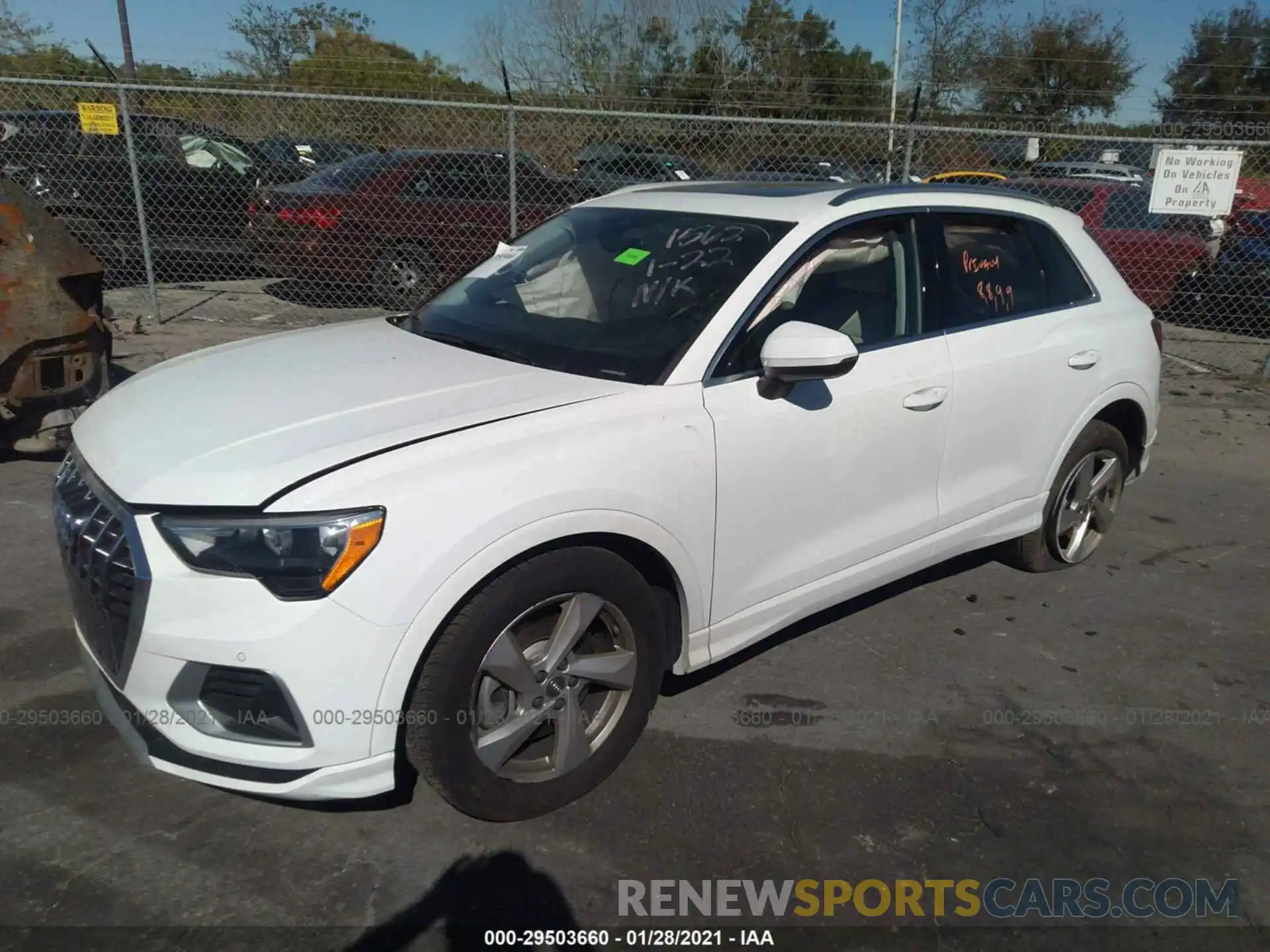 2 Photograph of a damaged car WA1AECF31L1111562 AUDI Q3 2020