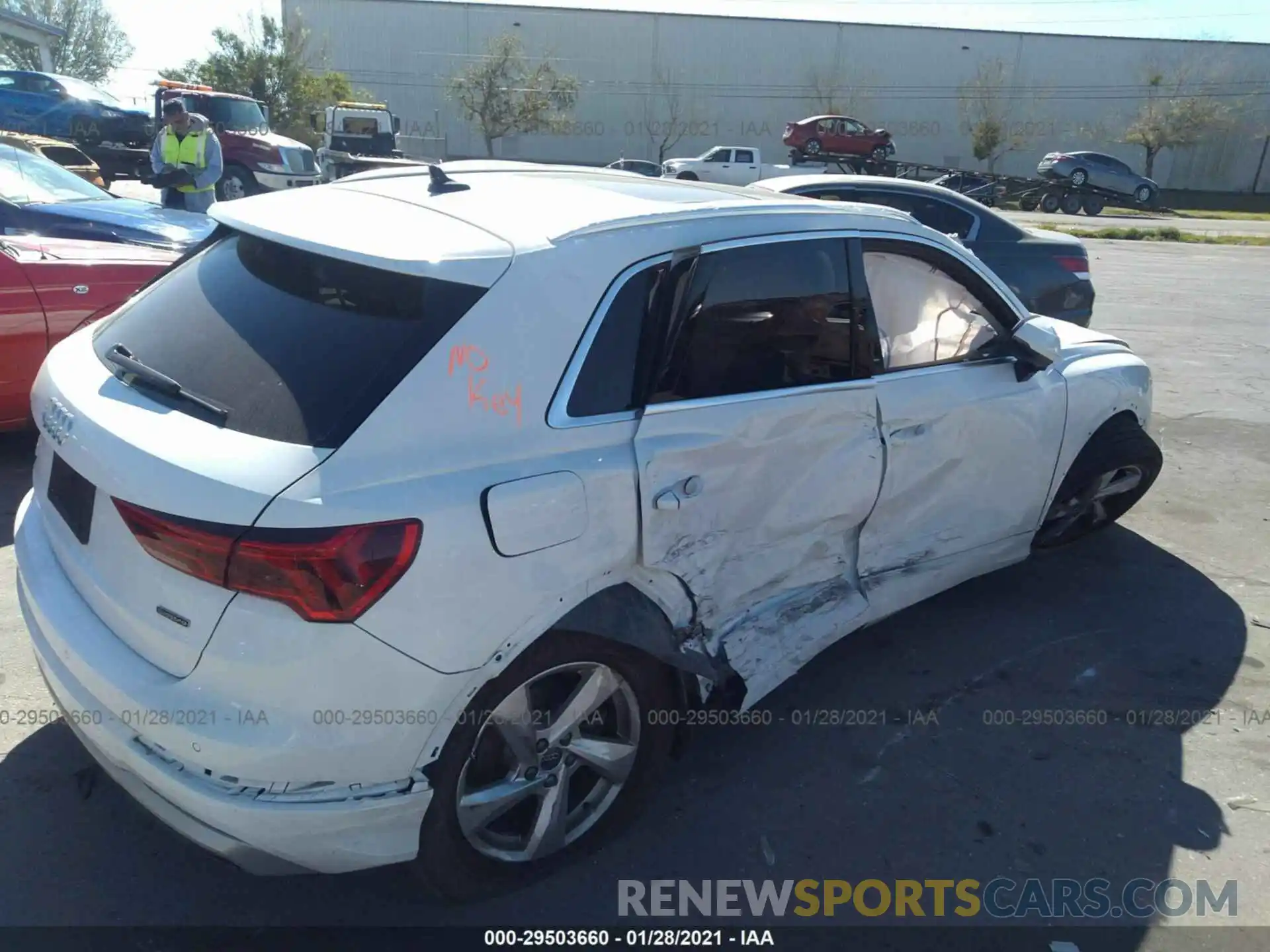 4 Photograph of a damaged car WA1AECF31L1111562 AUDI Q3 2020