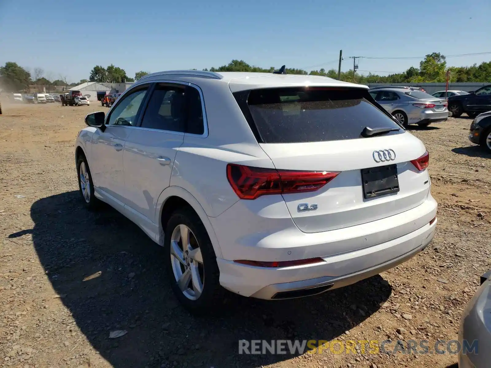 3 Photograph of a damaged car WA1AECF32L1001748 AUDI Q3 2020