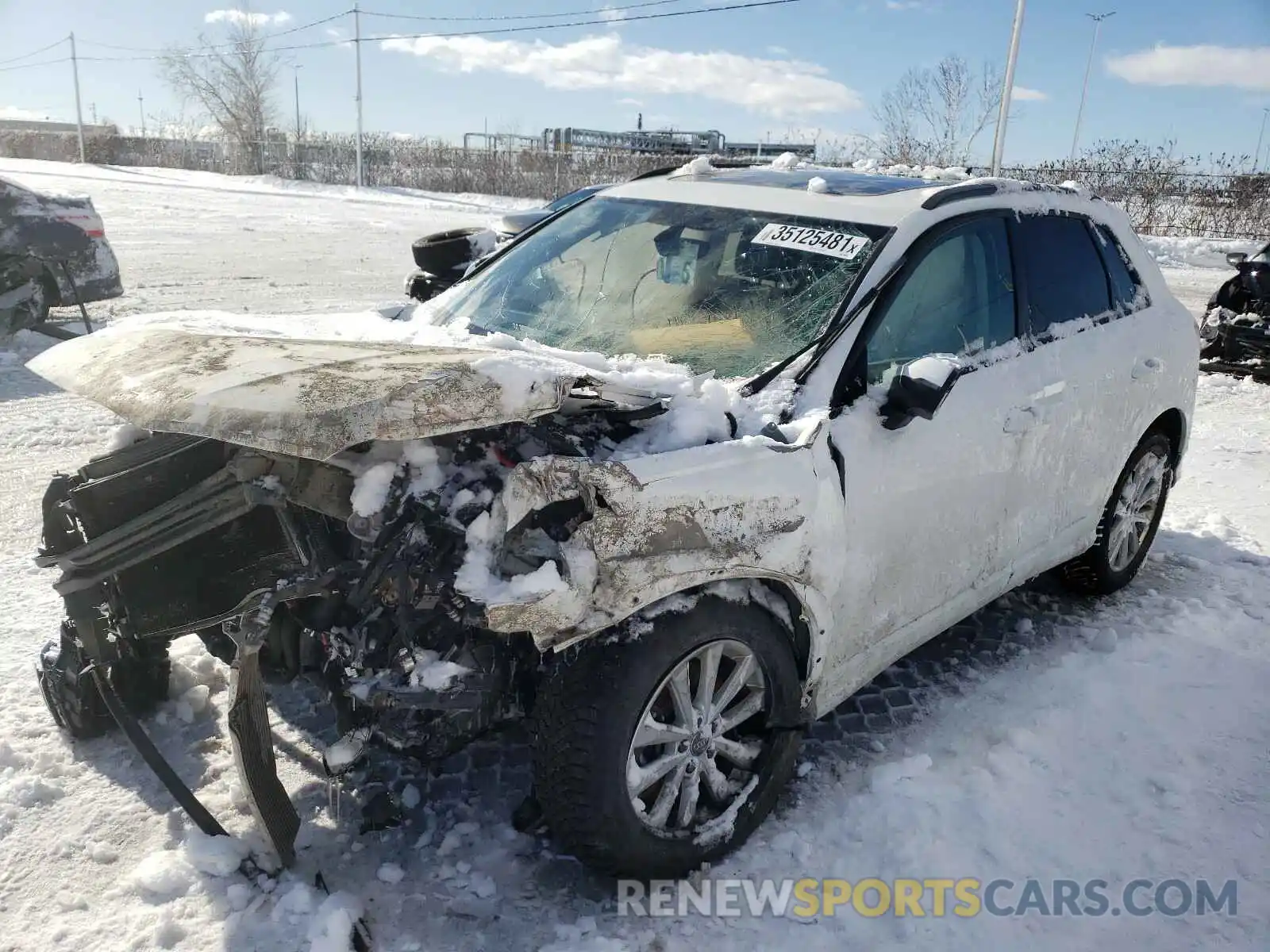 2 Photograph of a damaged car WA1AECF32L1007081 AUDI Q3 2020