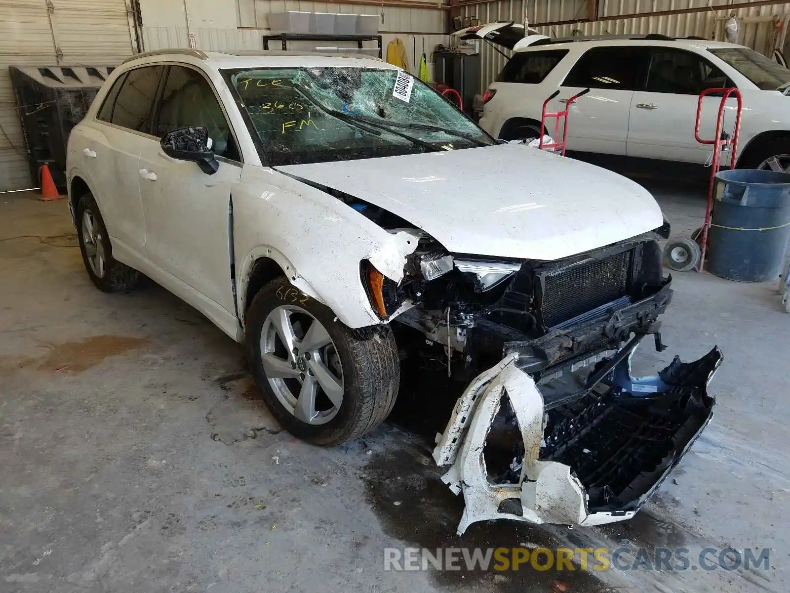 1 Photograph of a damaged car WA1AECF32L1022874 AUDI Q3 2020