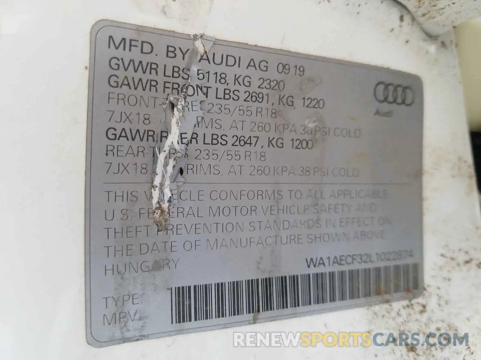 10 Photograph of a damaged car WA1AECF32L1022874 AUDI Q3 2020