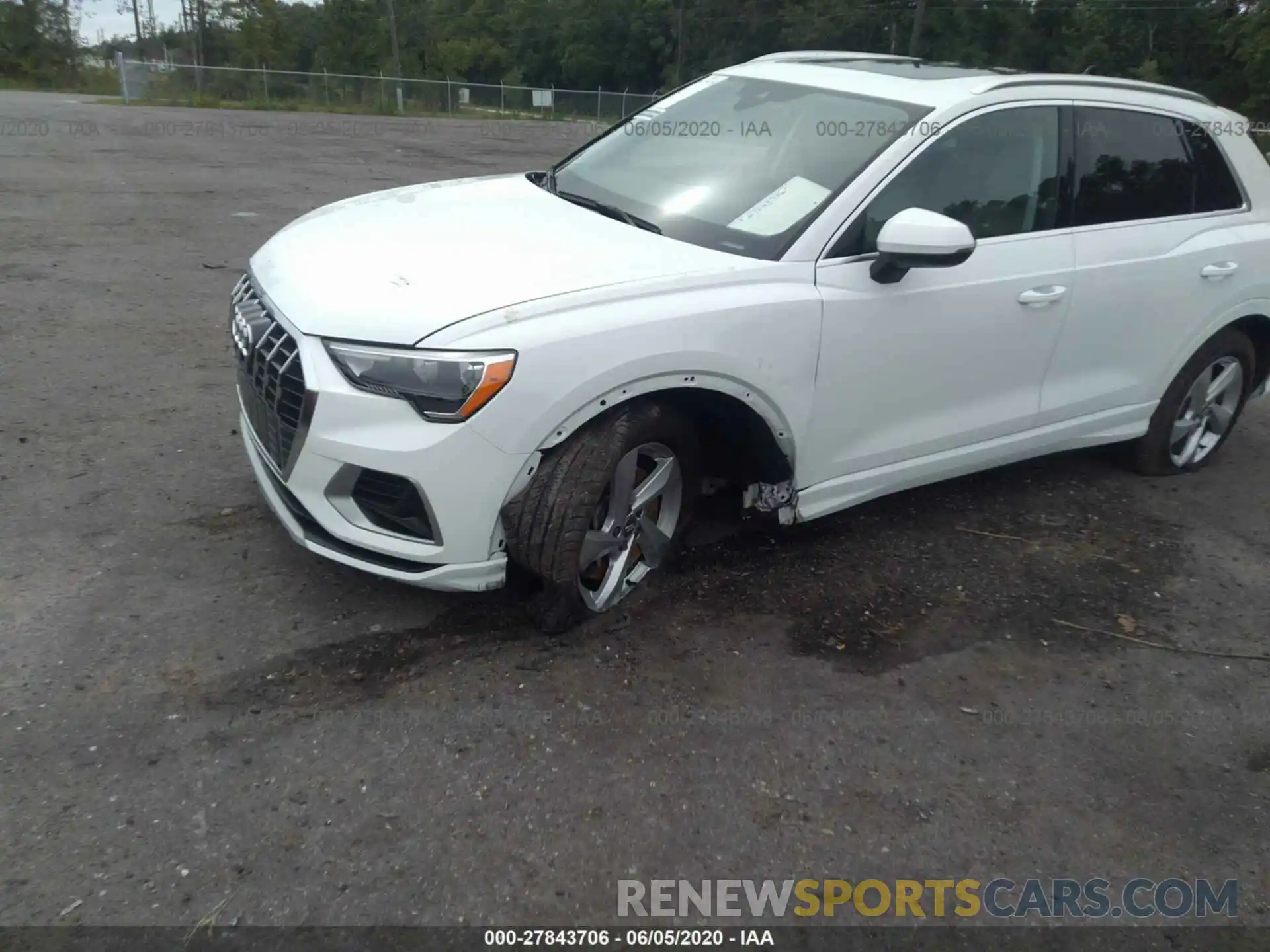 6 Photograph of a damaged car WA1AECF32L1032028 AUDI Q3 2020