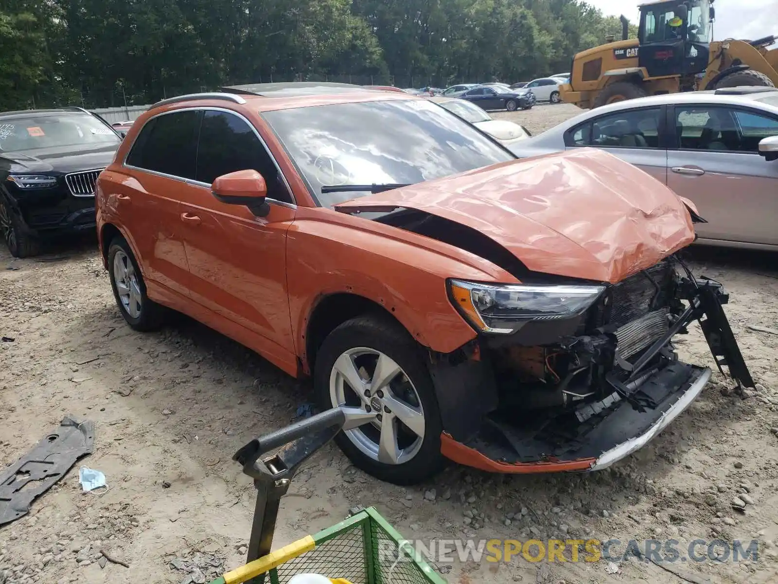 1 Photograph of a damaged car WA1AECF32L1036225 AUDI Q3 2020