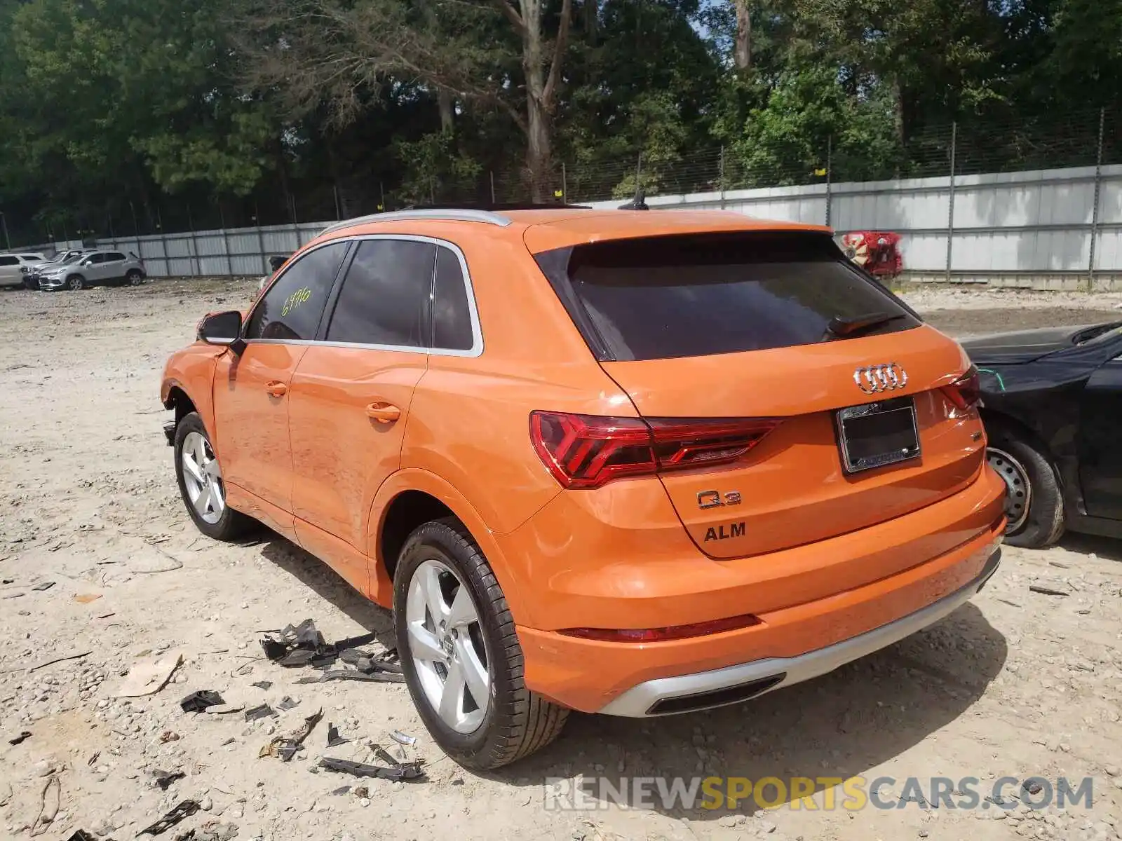 3 Photograph of a damaged car WA1AECF32L1036225 AUDI Q3 2020