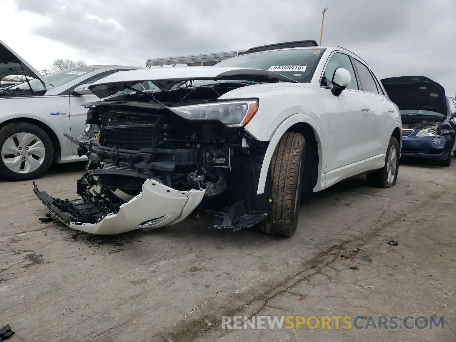 2 Photograph of a damaged car WA1AECF32L1054594 AUDI Q3 2020