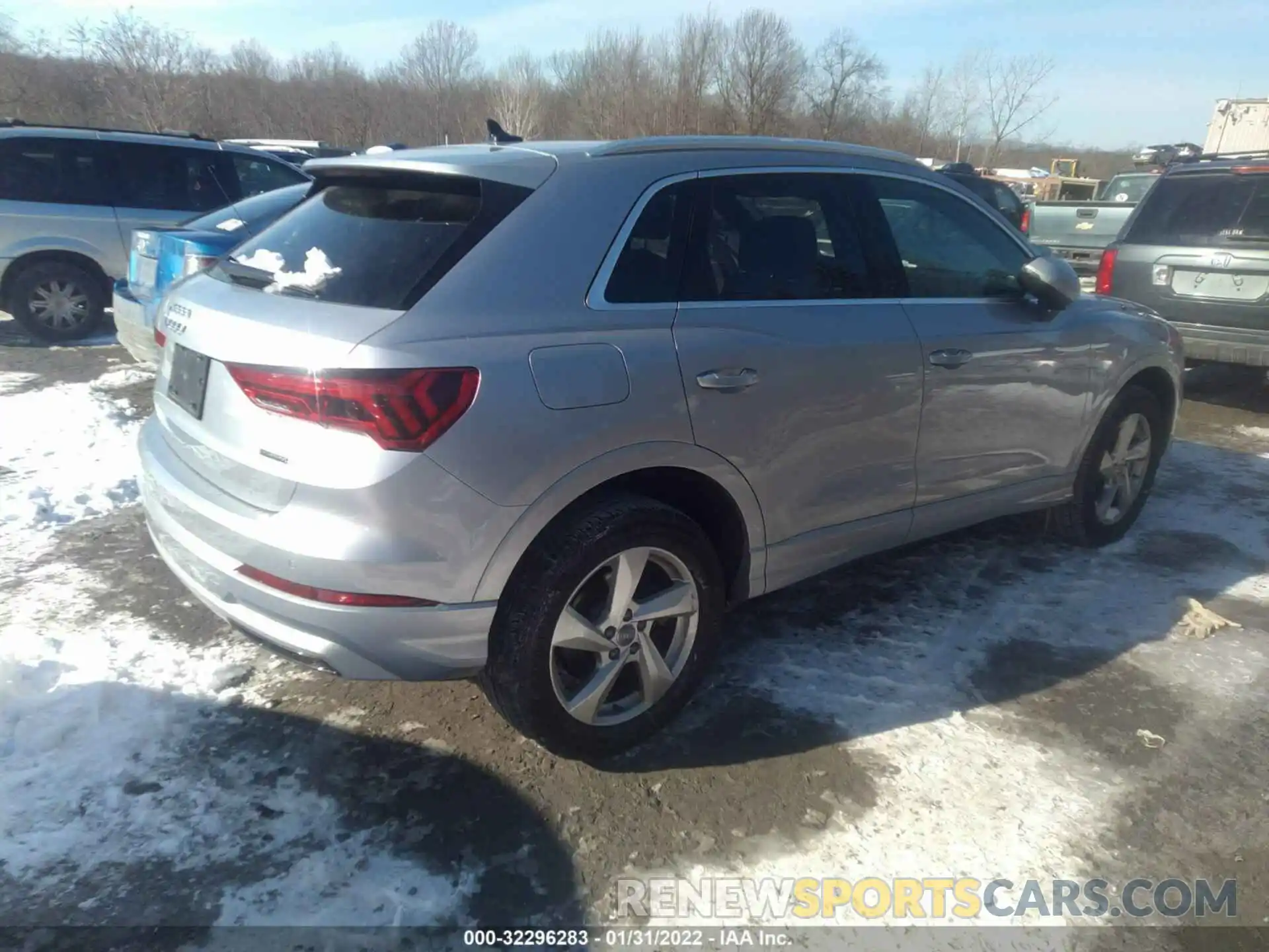 4 Photograph of a damaged car WA1AECF32L1110971 AUDI Q3 2020