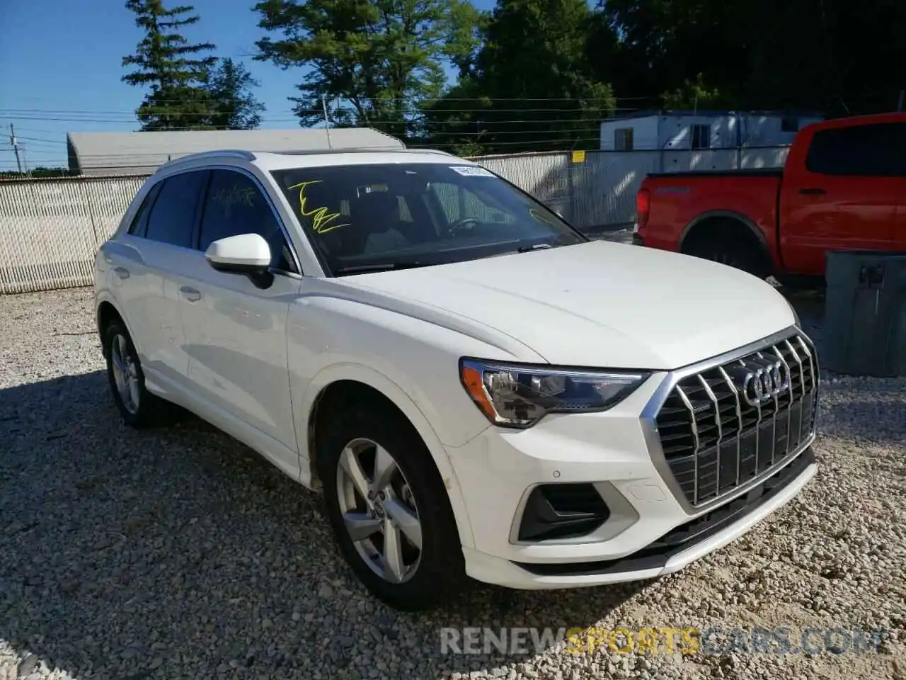 1 Photograph of a damaged car WA1AECF32L1125325 AUDI Q3 2020