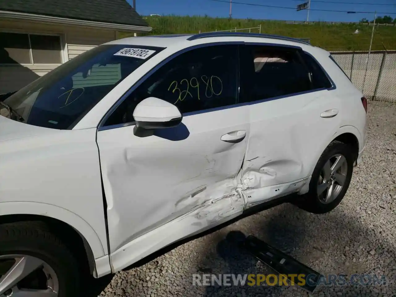 9 Photograph of a damaged car WA1AECF32L1125325 AUDI Q3 2020