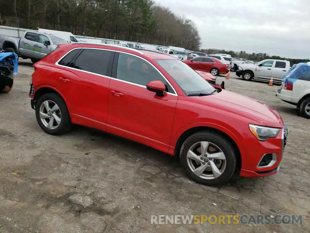 4 Photograph of a damaged car WA1AECF33L1032488 AUDI Q3 2020