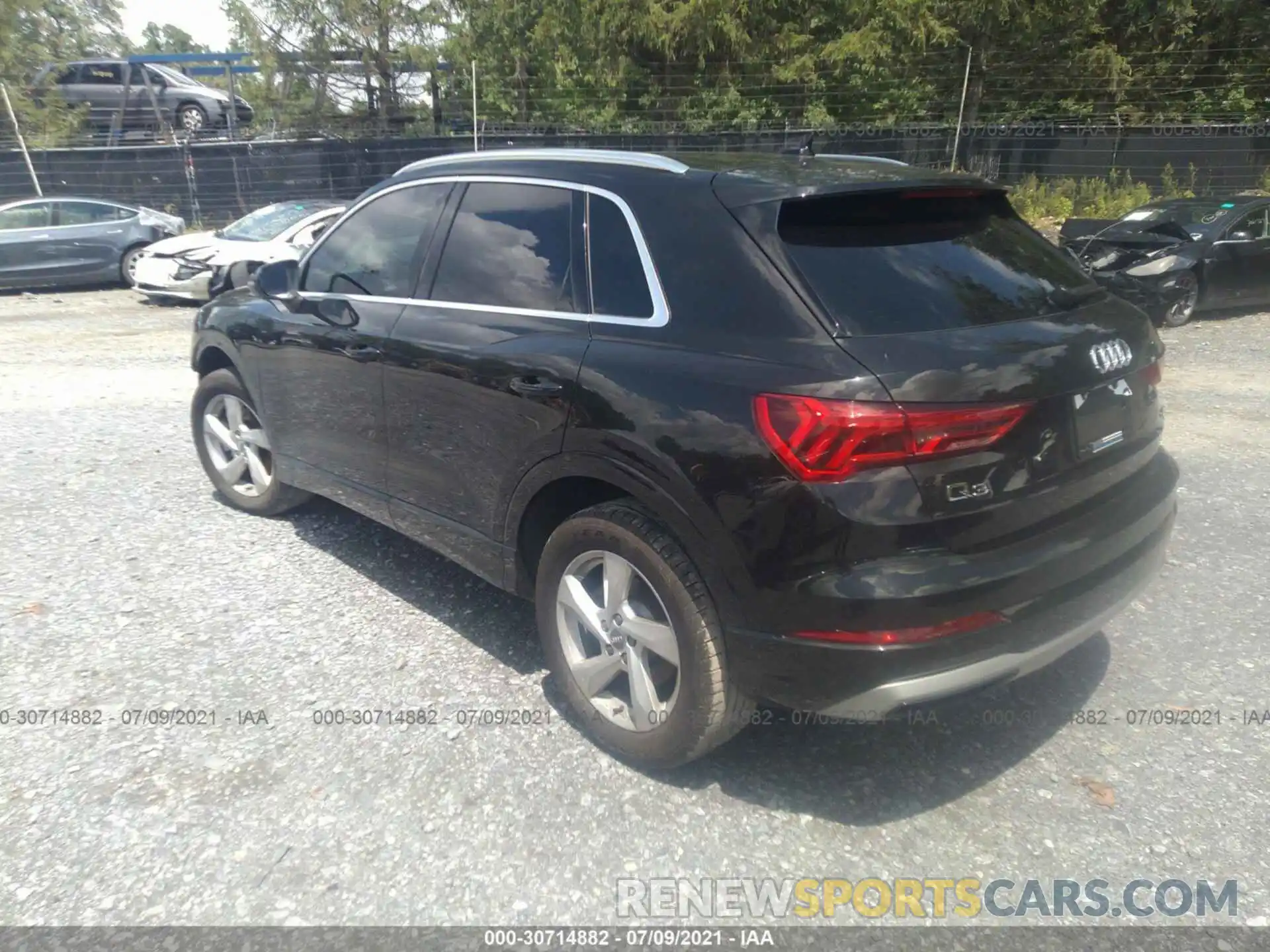 3 Photograph of a damaged car WA1AECF33L1036055 AUDI Q3 2020