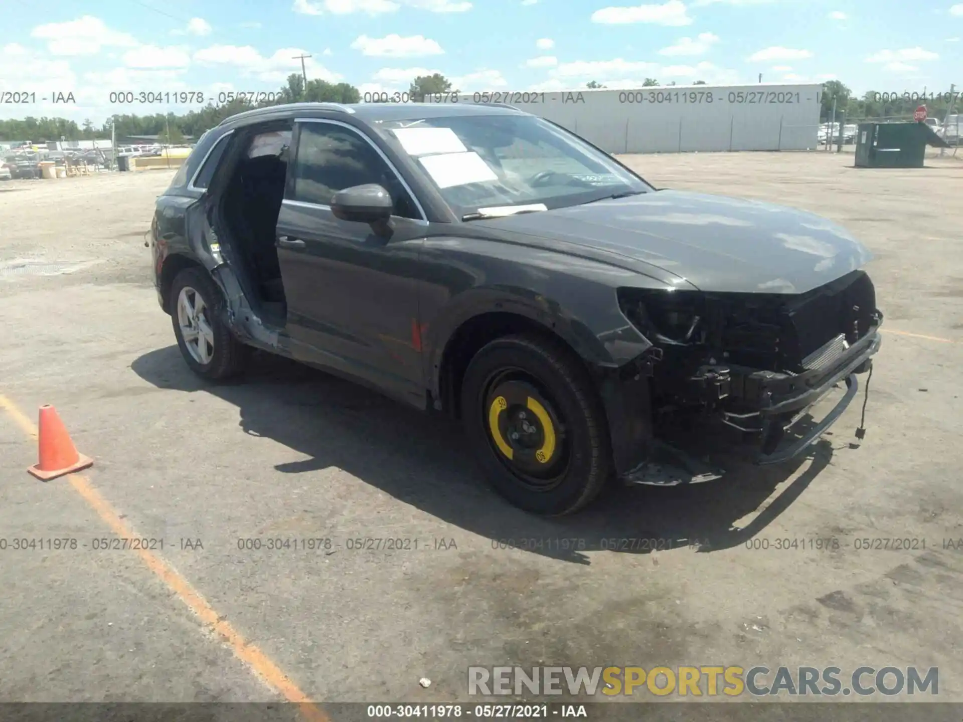 1 Photograph of a damaged car WA1AECF33L1036458 AUDI Q3 2020