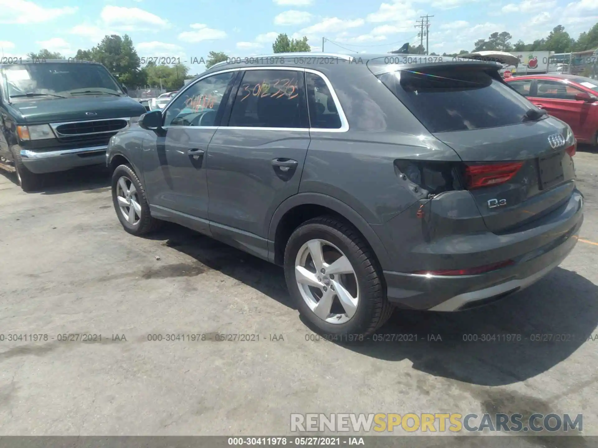 3 Photograph of a damaged car WA1AECF33L1036458 AUDI Q3 2020