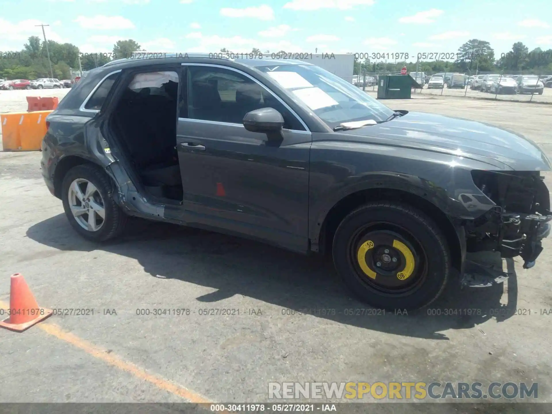 6 Photograph of a damaged car WA1AECF33L1036458 AUDI Q3 2020