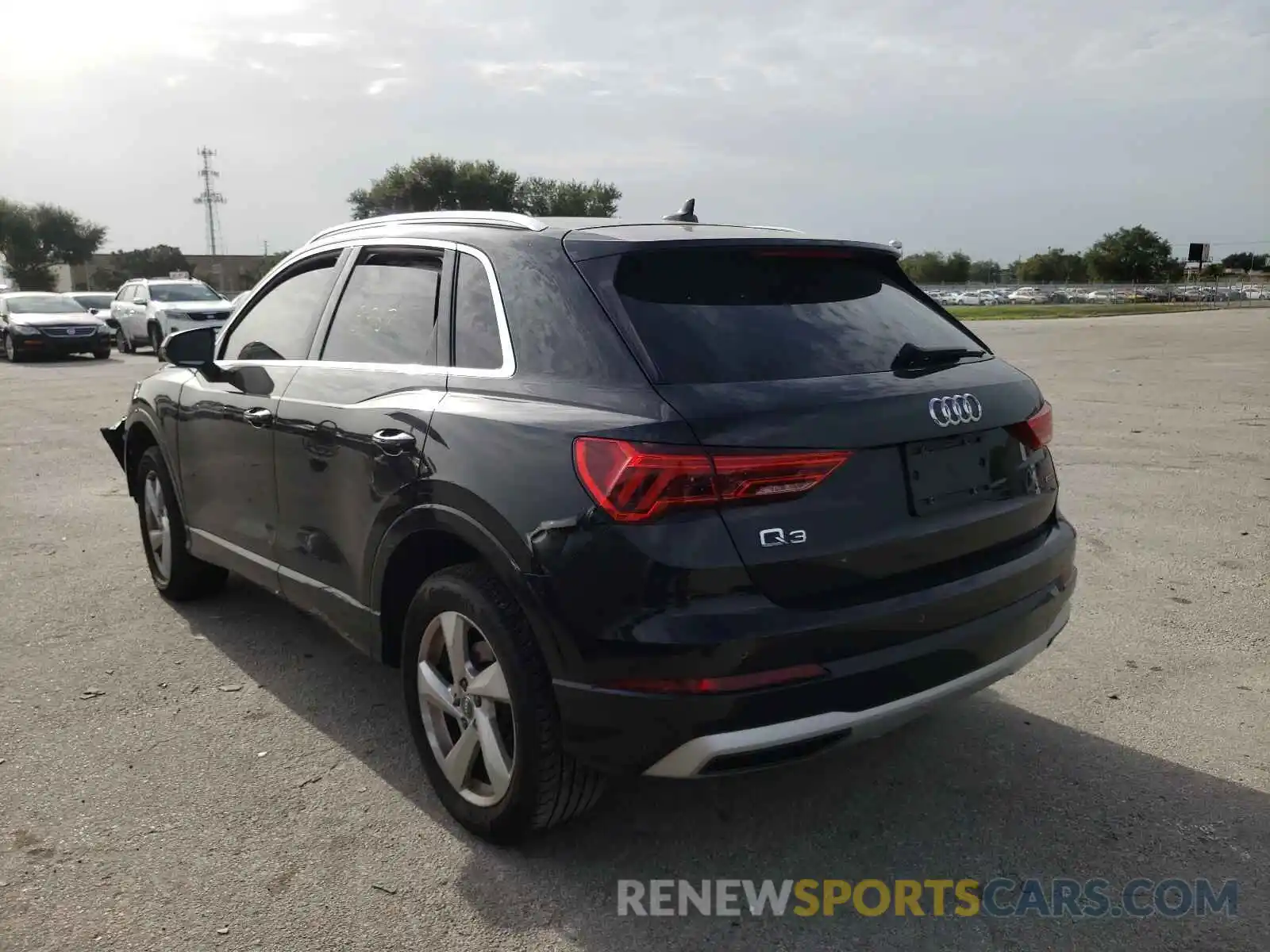 3 Photograph of a damaged car WA1AECF33L1096806 AUDI Q3 2020