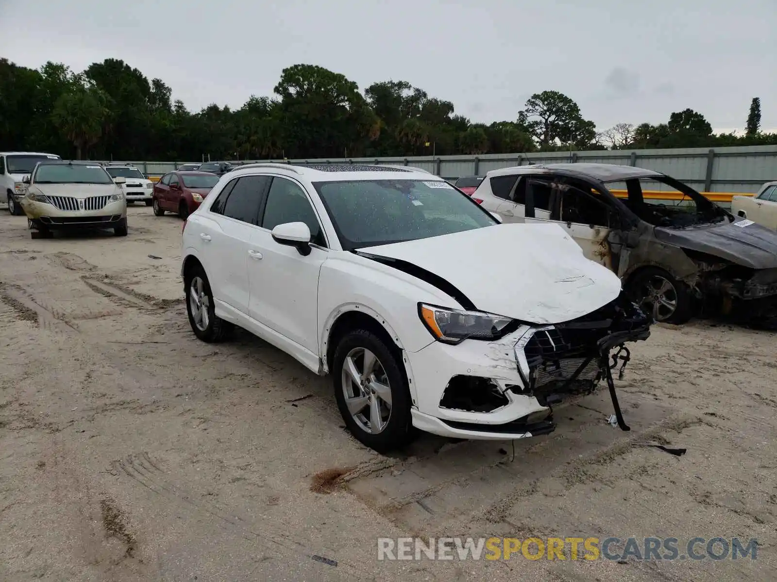 1 Photograph of a damaged car WA1AECF33L1100854 AUDI Q3 2020