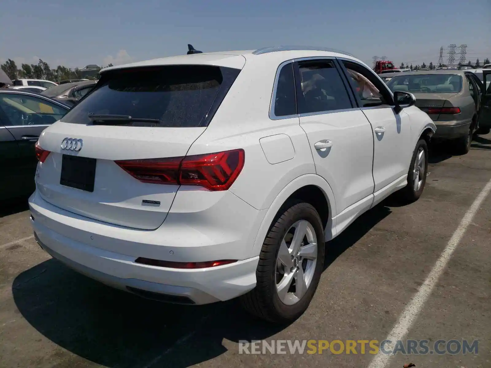 4 Фотография поврежденного автомобиля WA1AECF33L1105651 AUDI Q3 2020