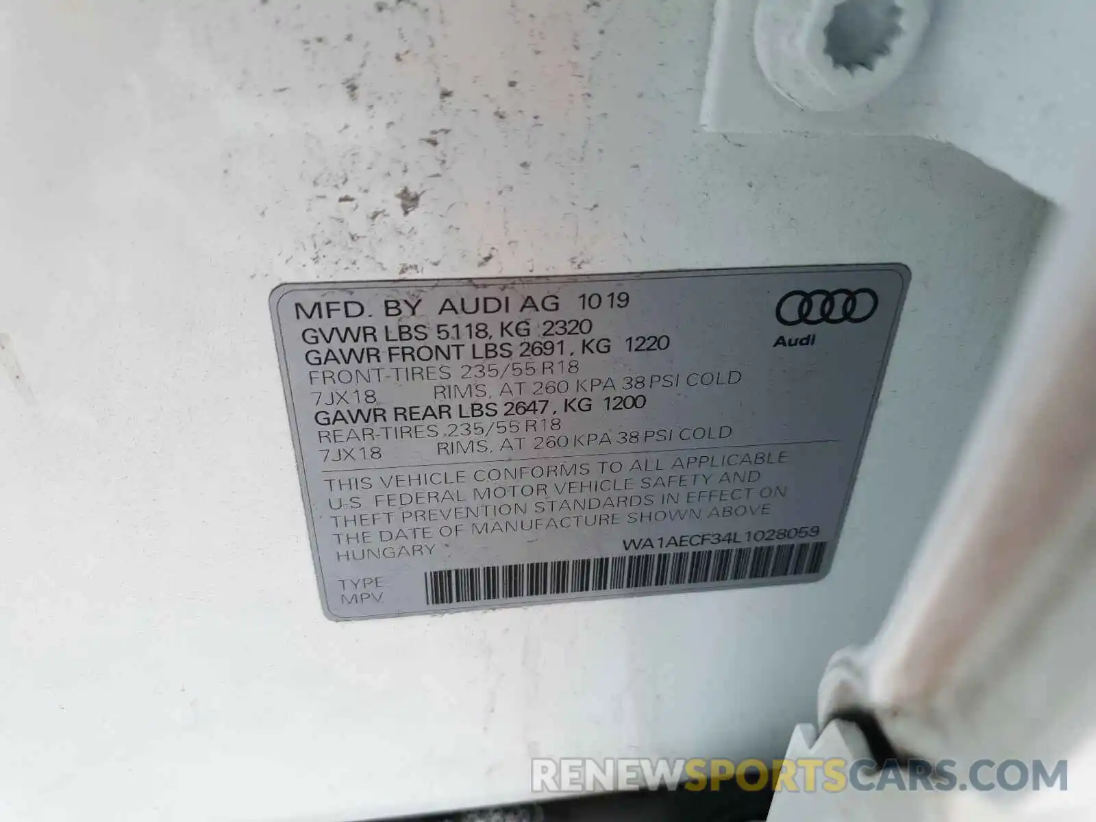 10 Photograph of a damaged car WA1AECF34L1028059 AUDI Q3 2020