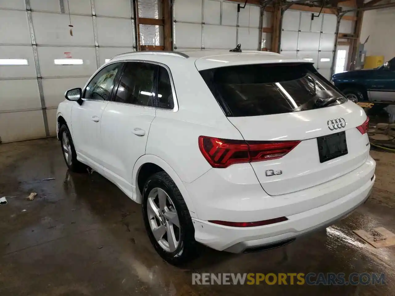 2 Photograph of a damaged car WA1AECF34L1031835 AUDI Q3 2020