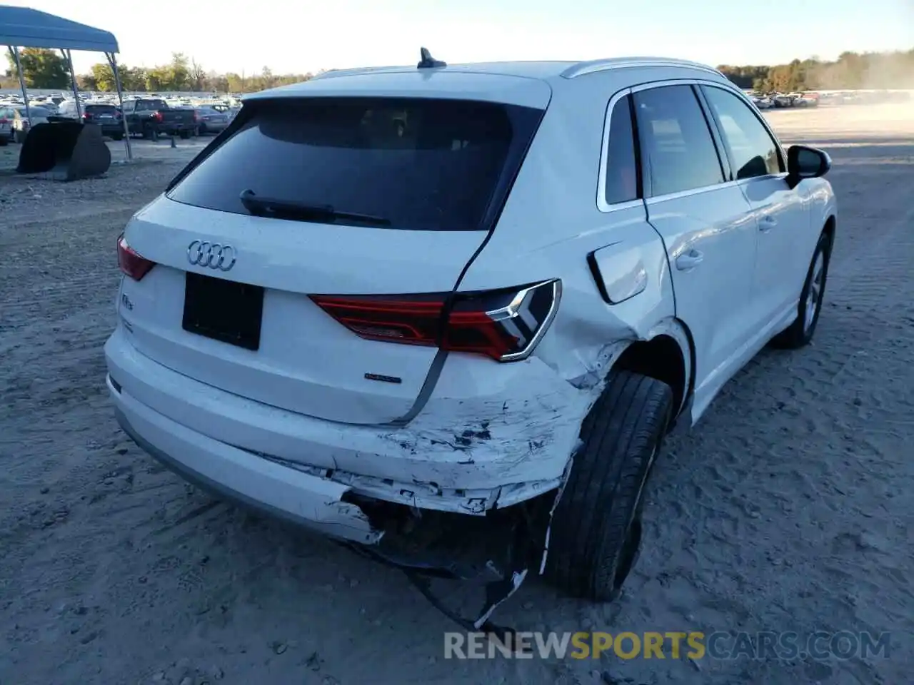 4 Photograph of a damaged car WA1AECF34L1033620 AUDI Q3 2020