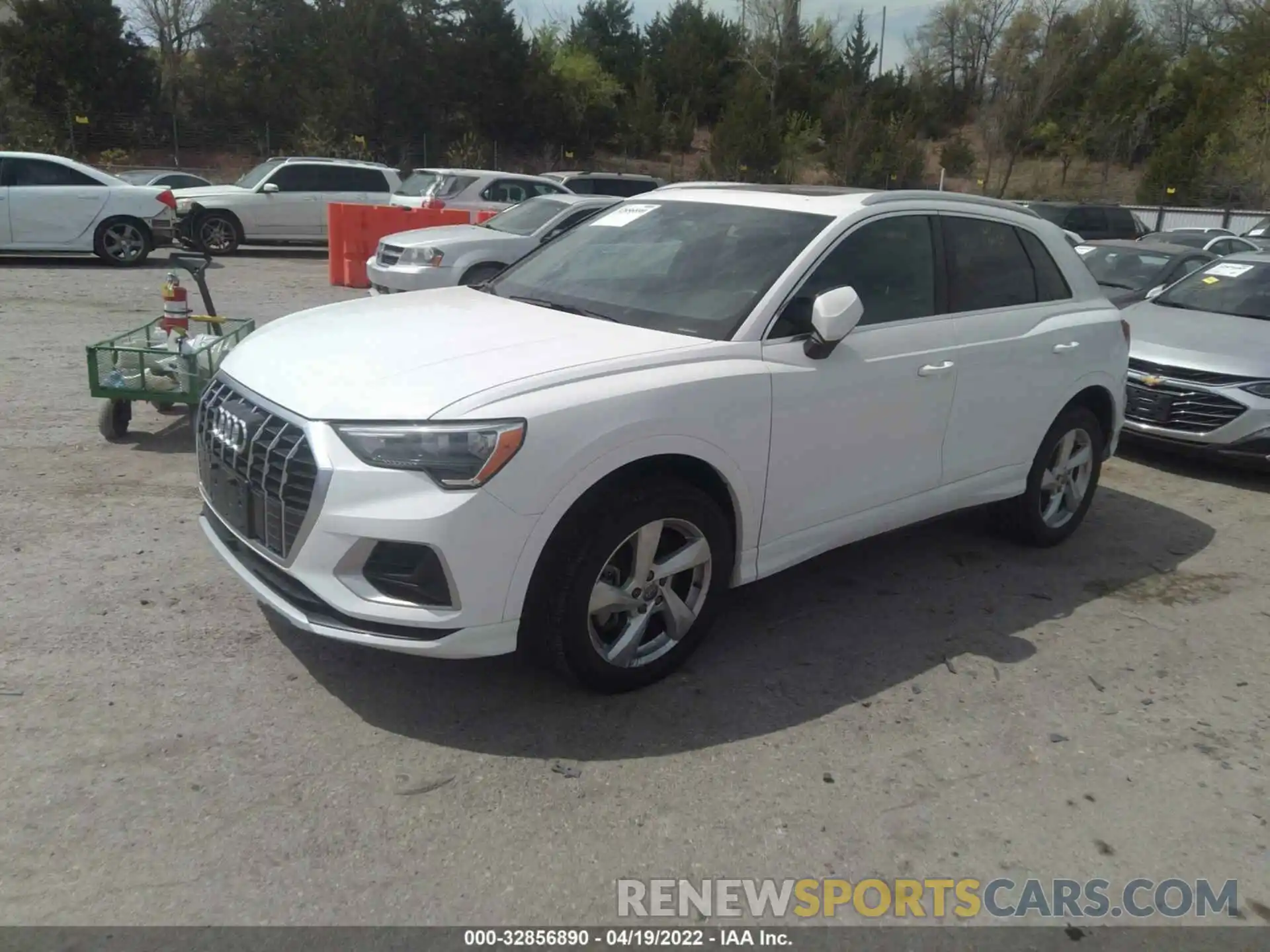 2 Photograph of a damaged car WA1AECF34L1037165 AUDI Q3 2020