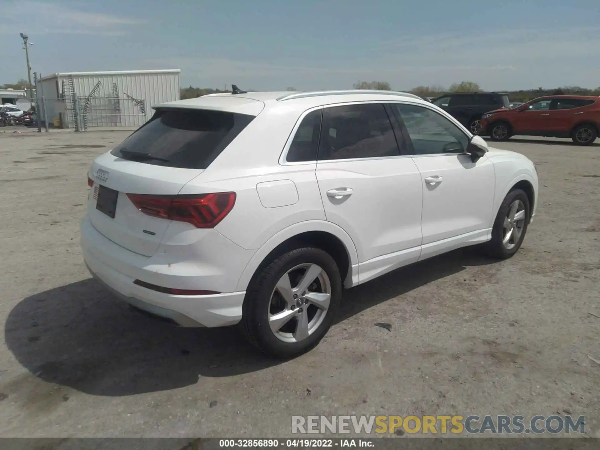 4 Фотография поврежденного автомобиля WA1AECF34L1037165 AUDI Q3 2020