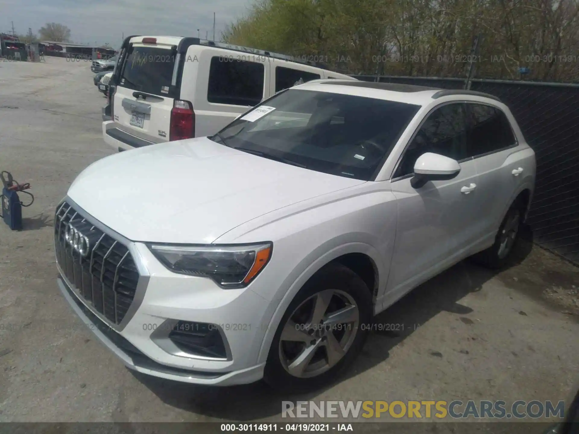 2 Photograph of a damaged car WA1AECF34L1054001 AUDI Q3 2020